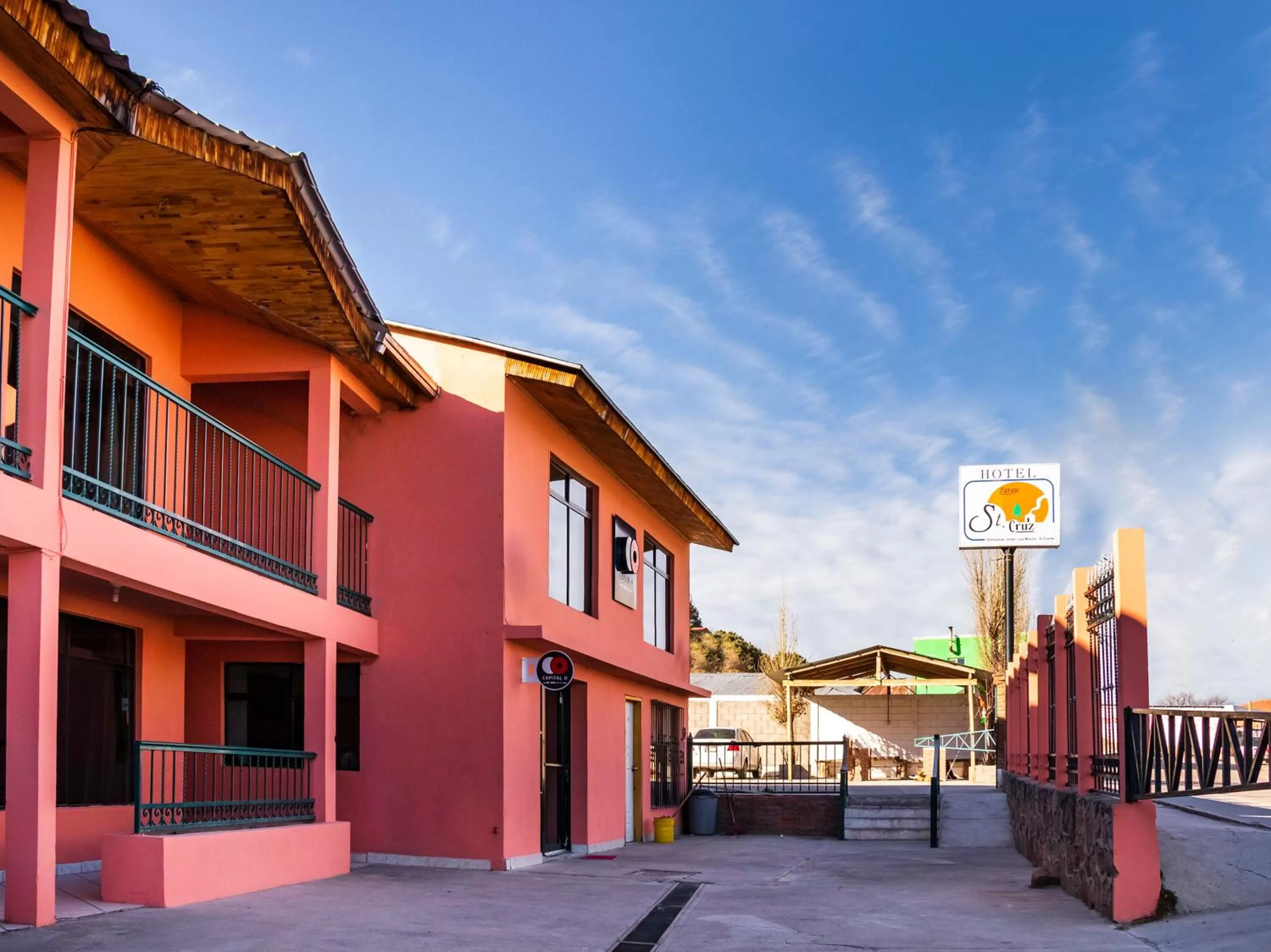 Facade/entrance in Paraje Santa Cruz