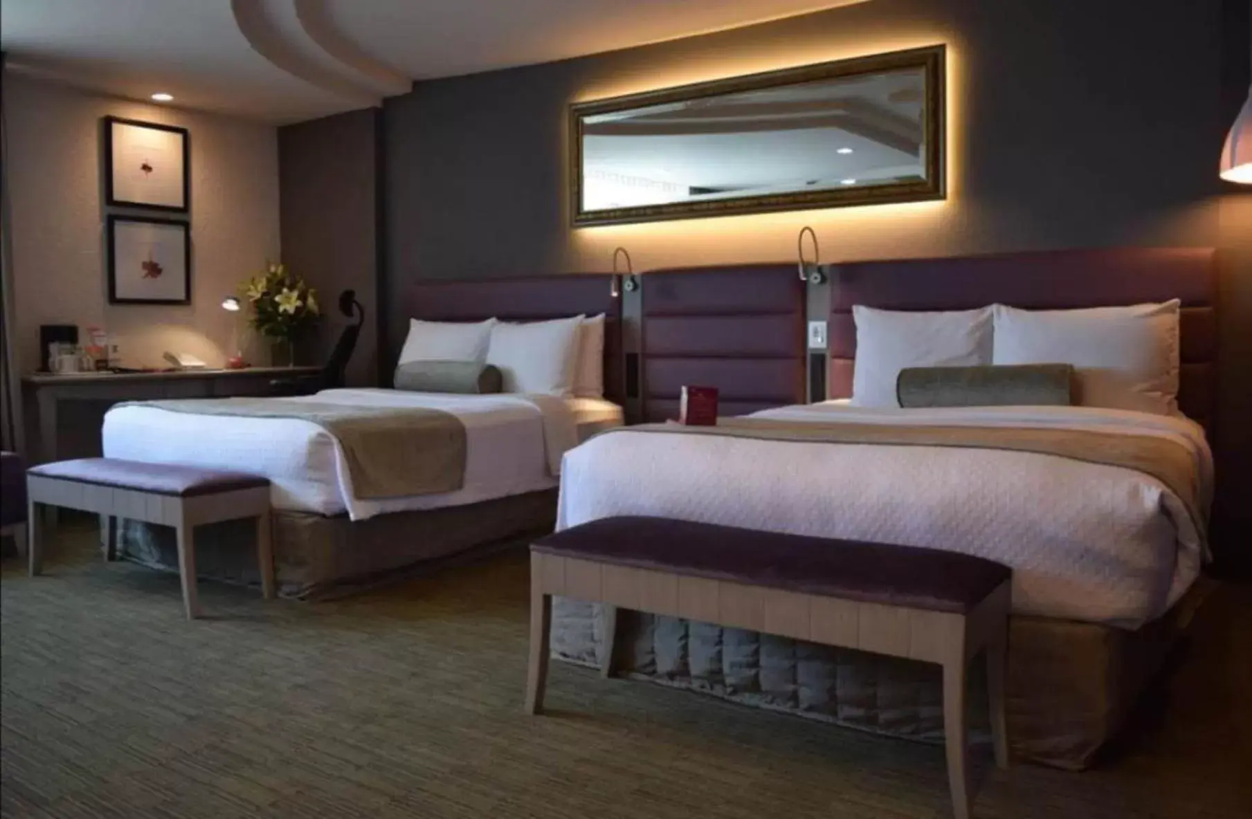 Premium Queen Room with Two Queen Beds in Crowne Plaza Toluca - Lancaster by IHG Premium Queen Room with Two Queen Beds in Crowne Plaza Toluca - Lancaster by IHG