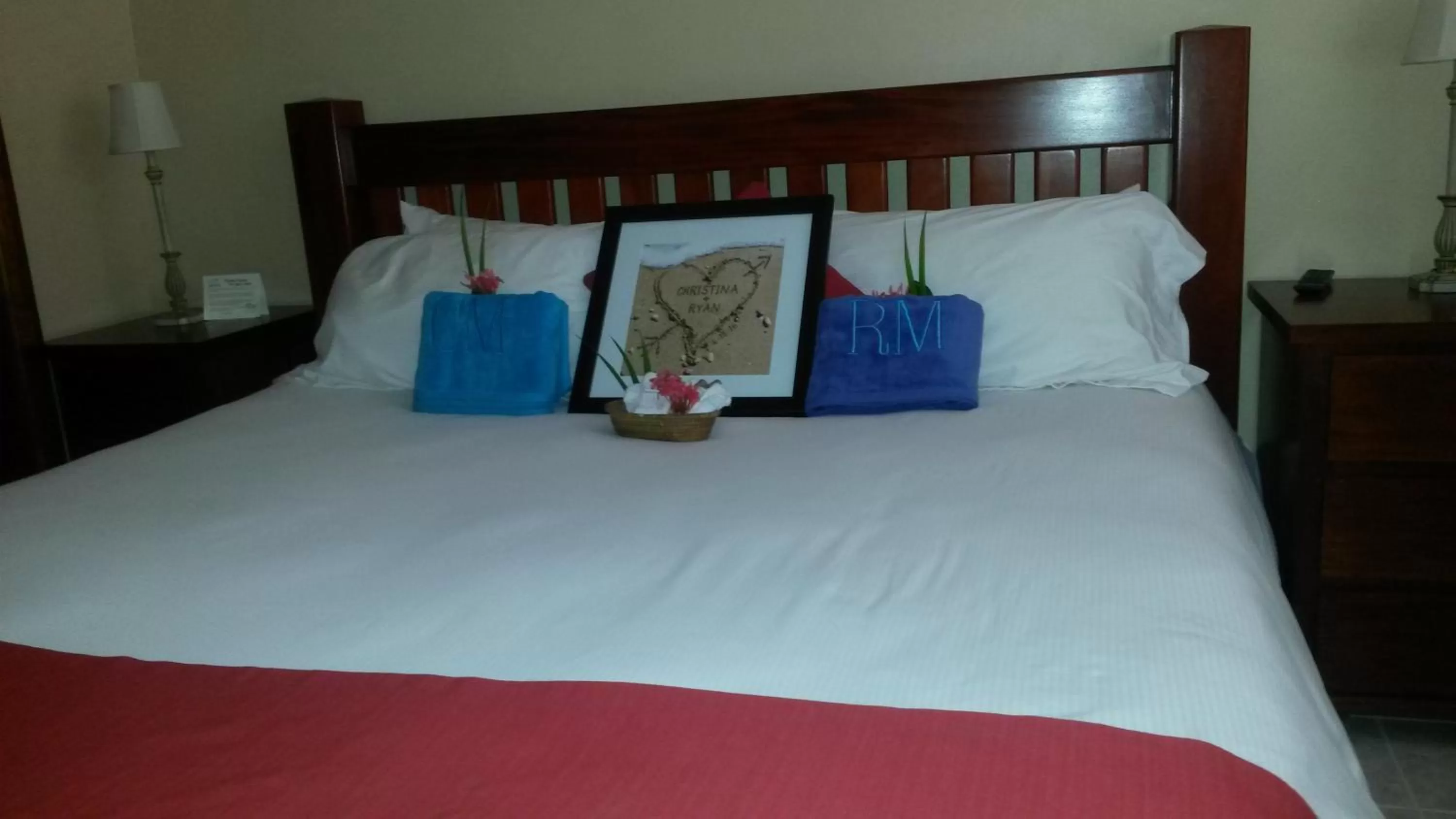 Bedroom, Bed in The Palms Oceanfront Suites