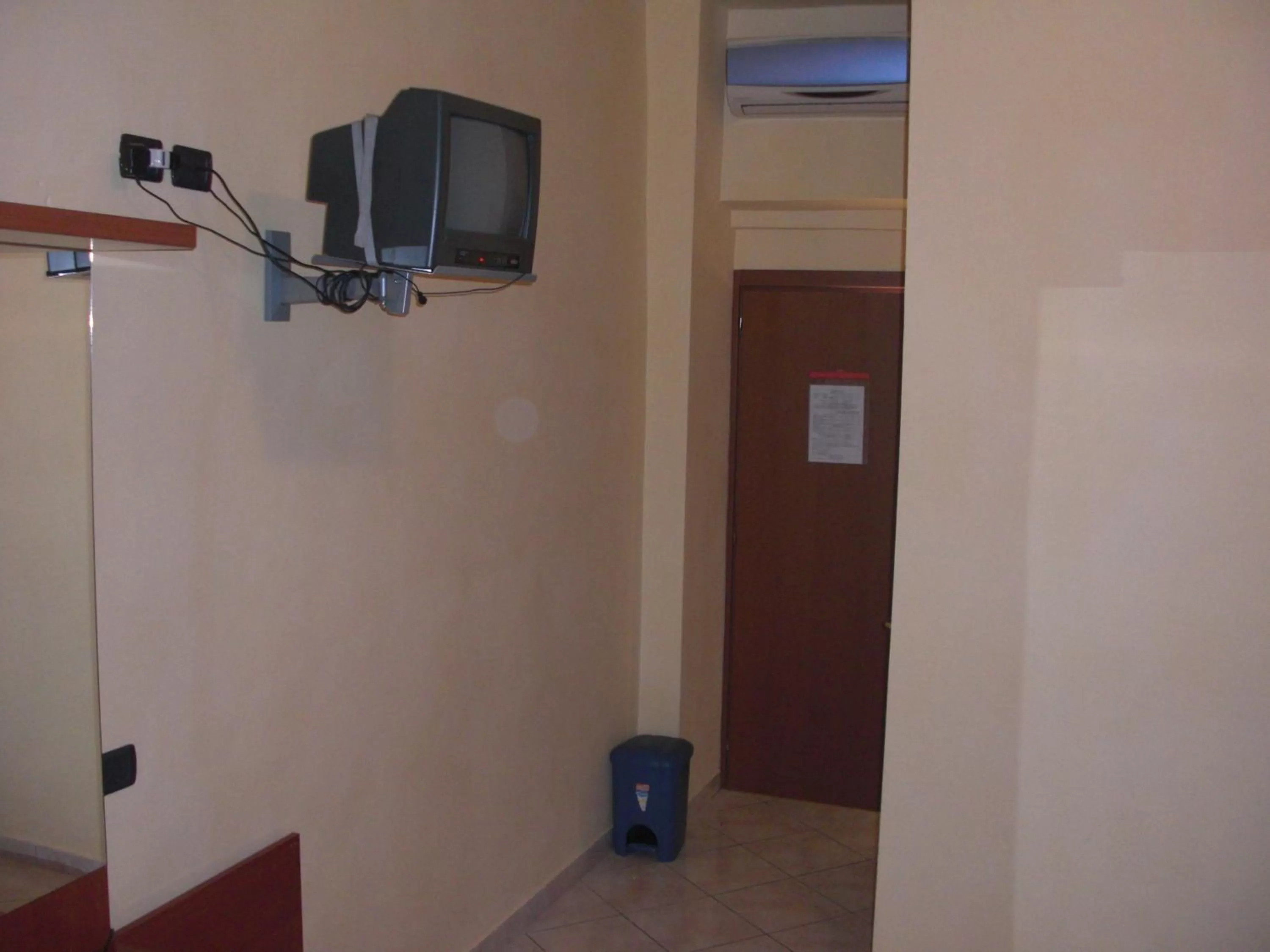 TV and multimedia in Hotel Legnano