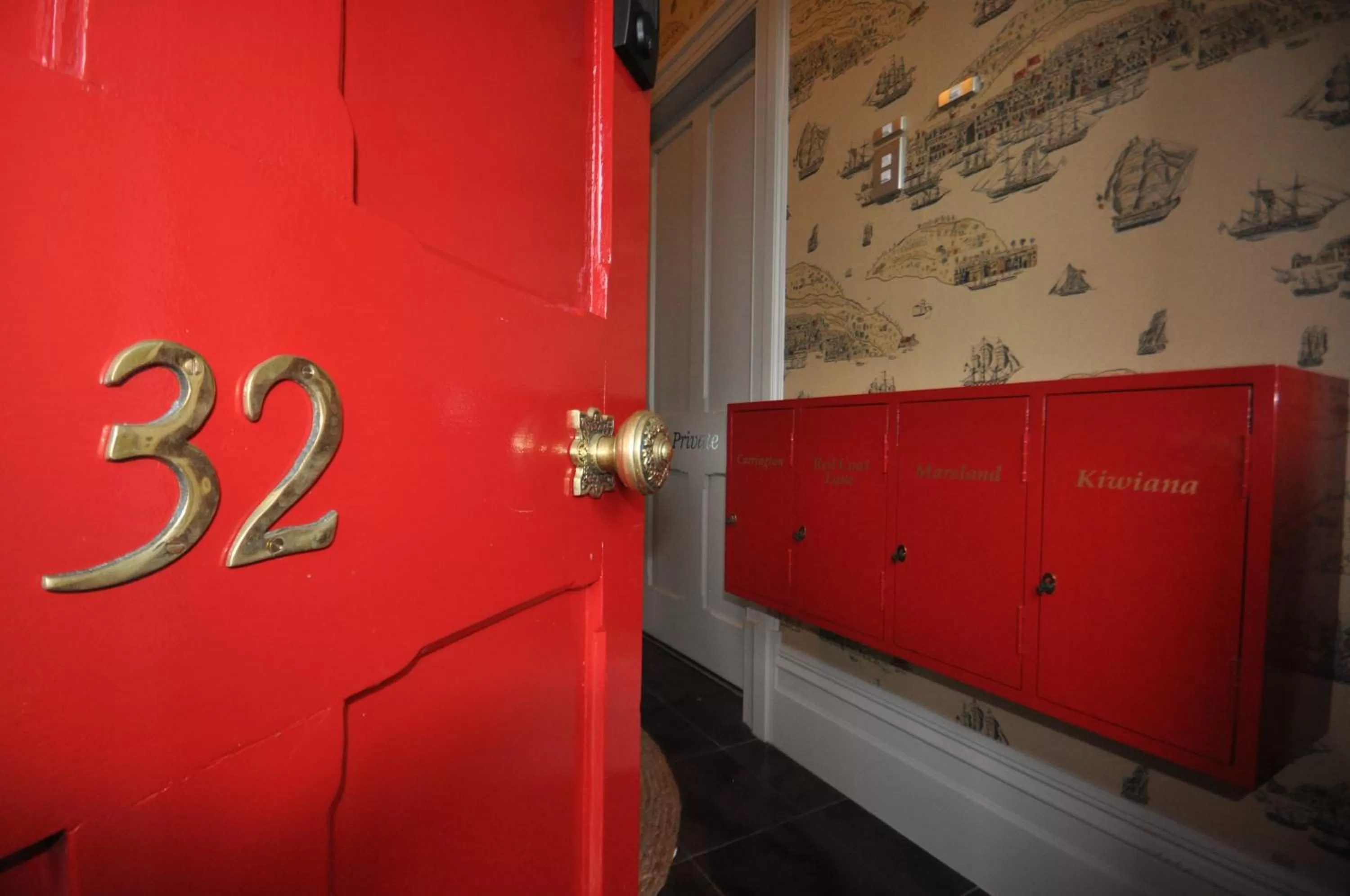 Decorative detail in Issey Manor