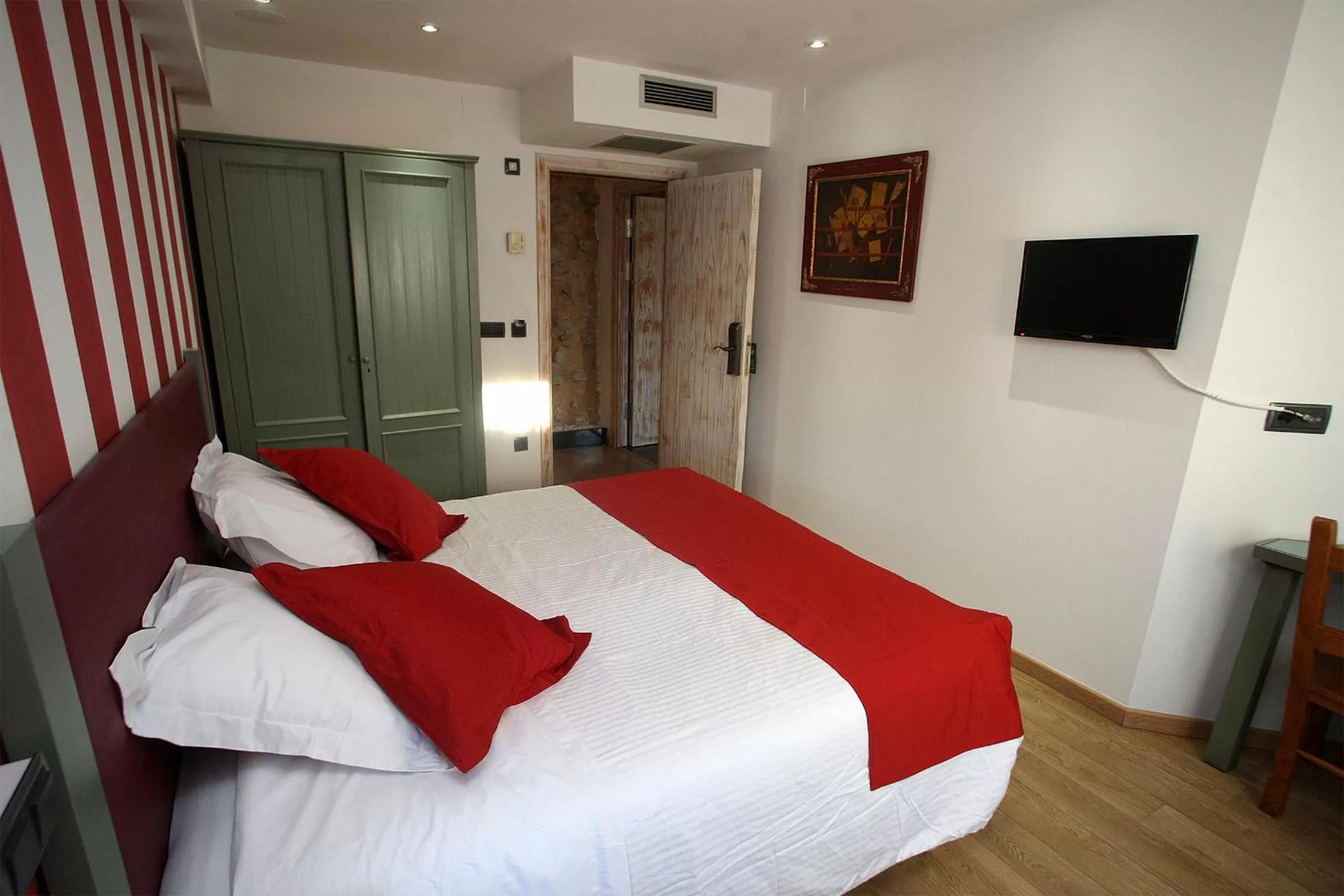TV and multimedia, Bed in Boutique Hotel Castilla