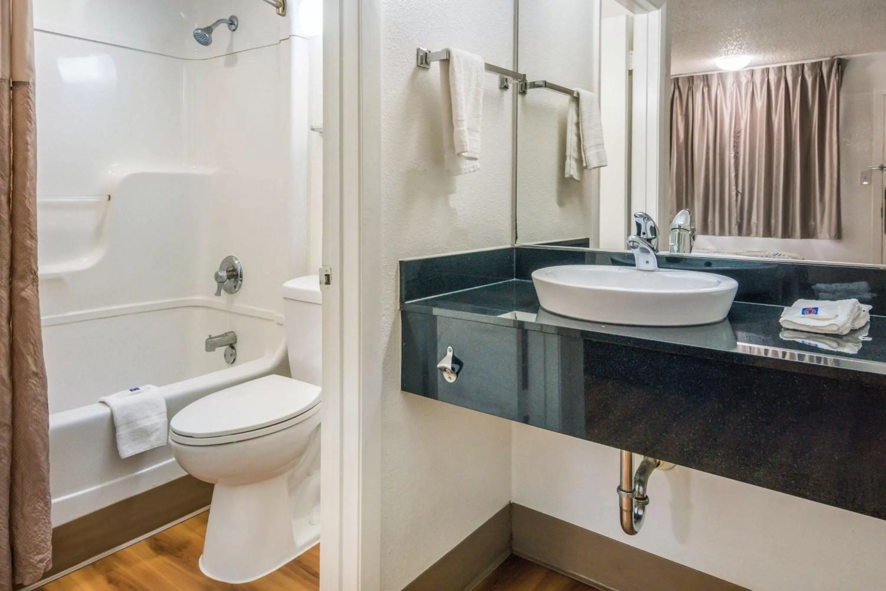 Photo of the whole room in Motel 6-Irving, TX - Dallas