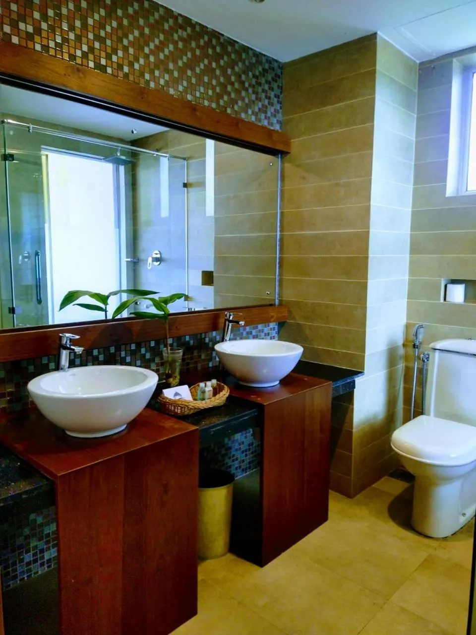 Randholee Resort & Spa