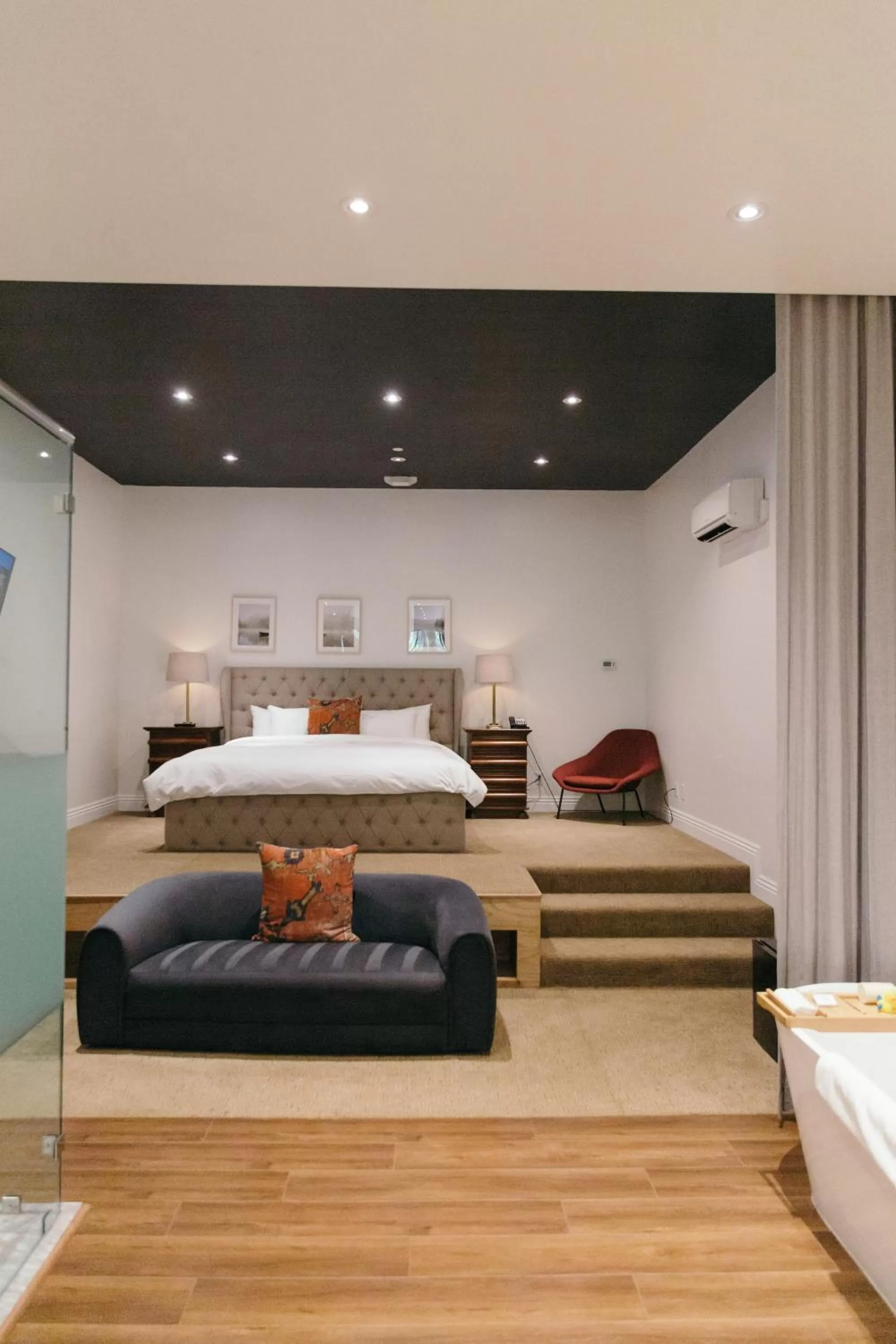 Bed in CALAMIGOS RANCH Resort & Spa