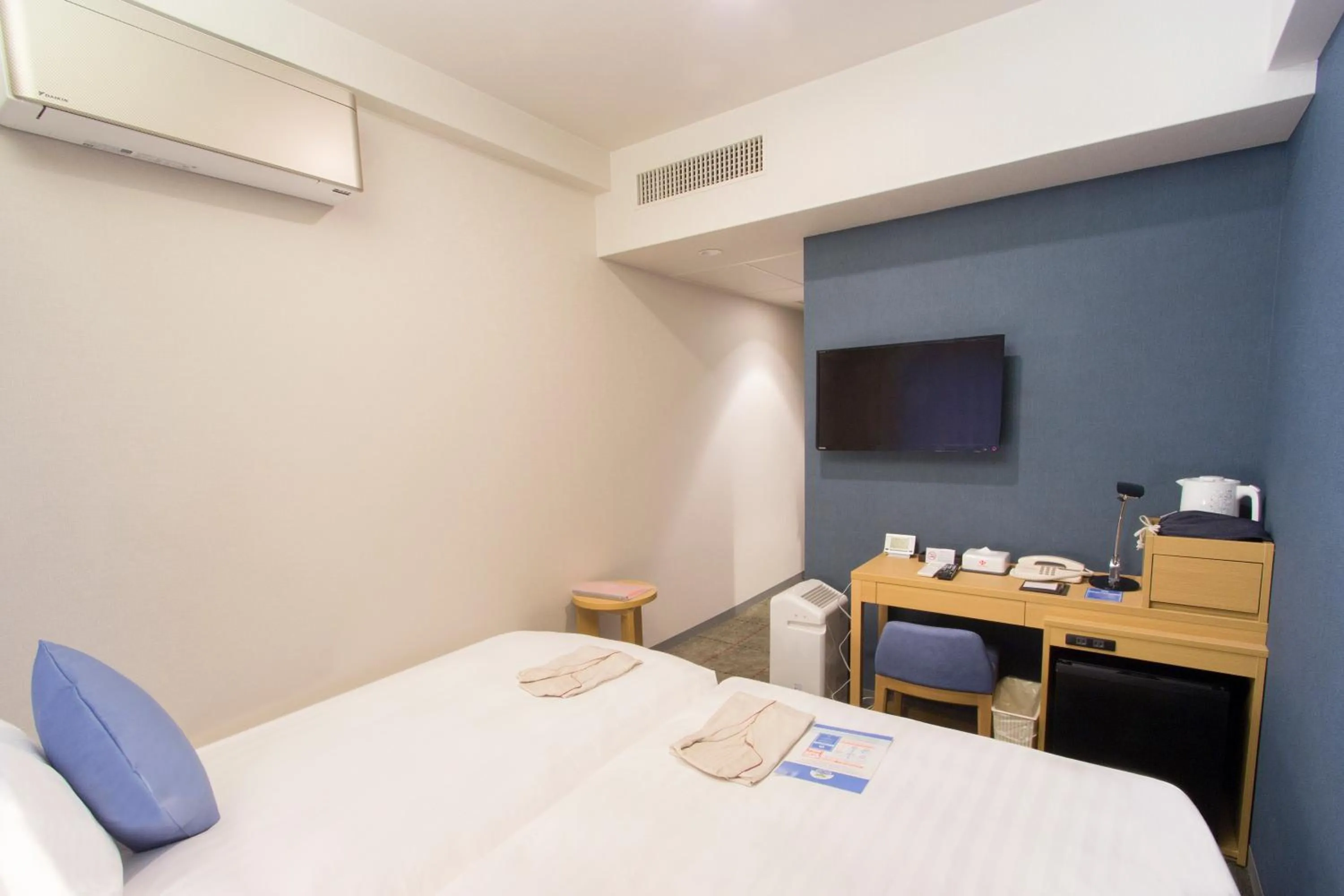 Photo of the whole room, Bed in Hearton Hotel Kyoto