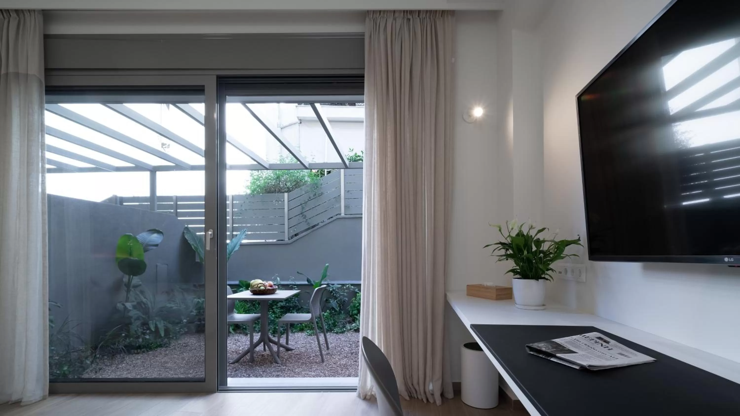 Garden in Athens Hill Luxury Apartments