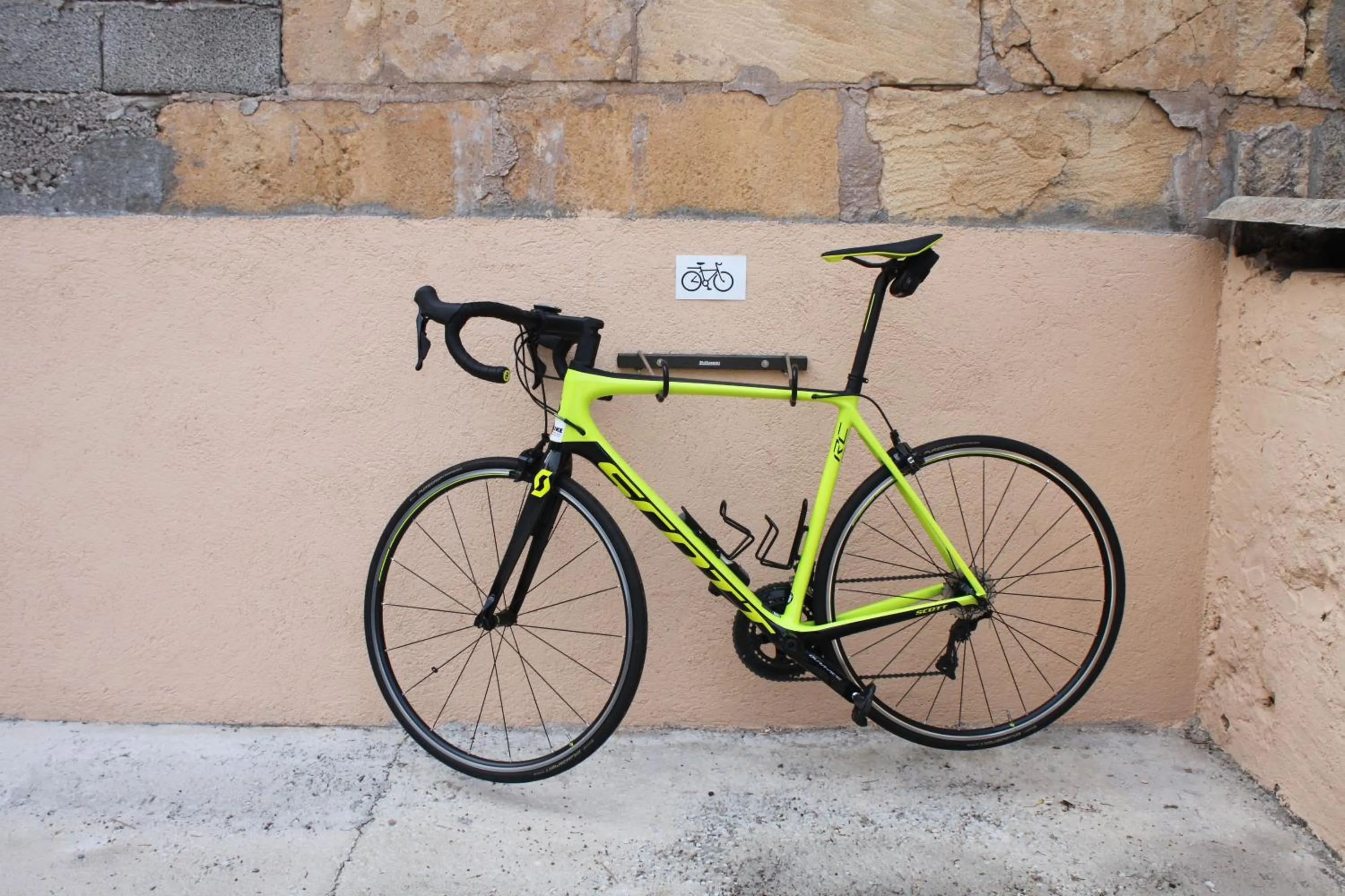 Cycling in Petit Hotel Ses Rotges - Only Adults