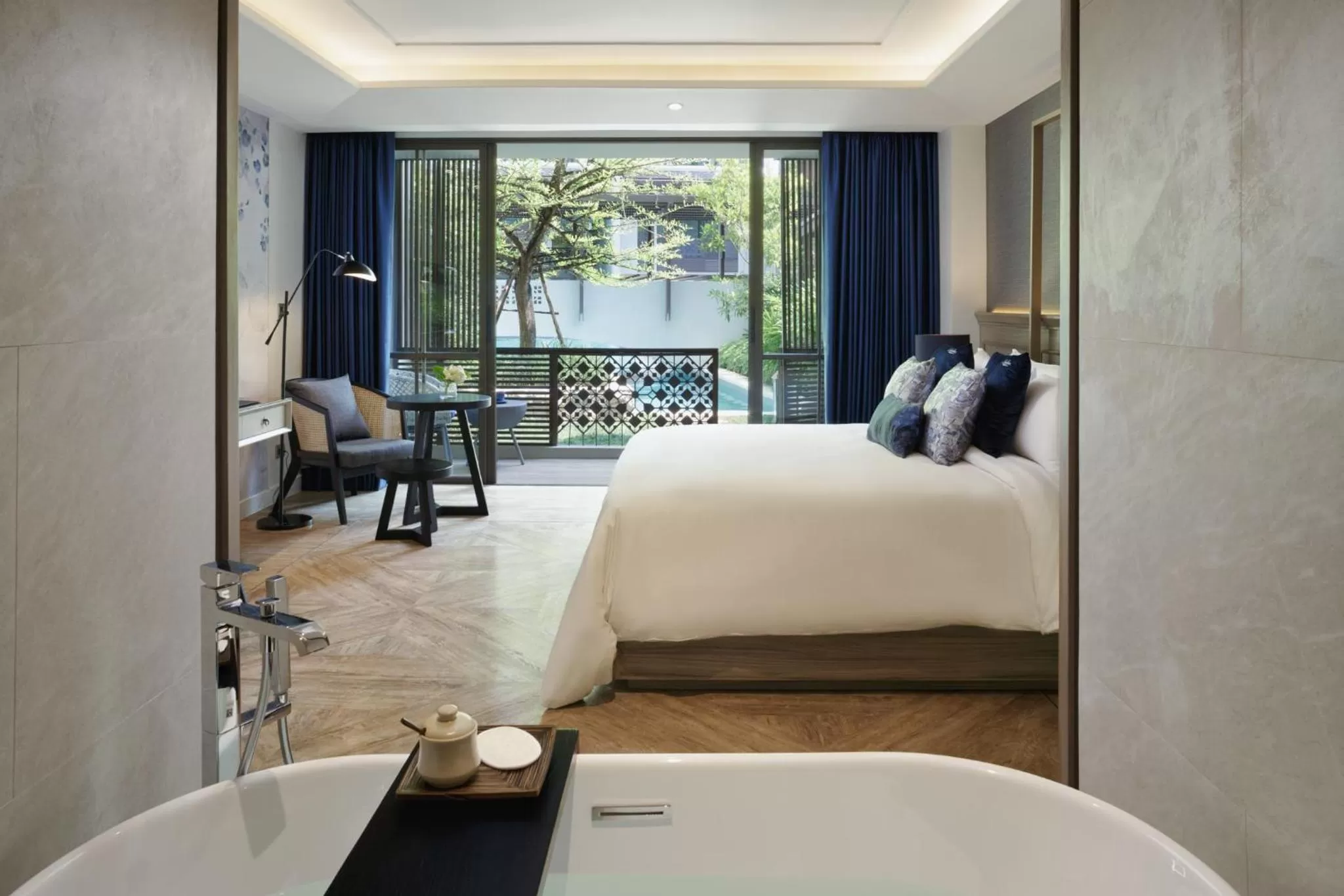 Bed in Maladee Rendezvous Hotel Chiang Mai