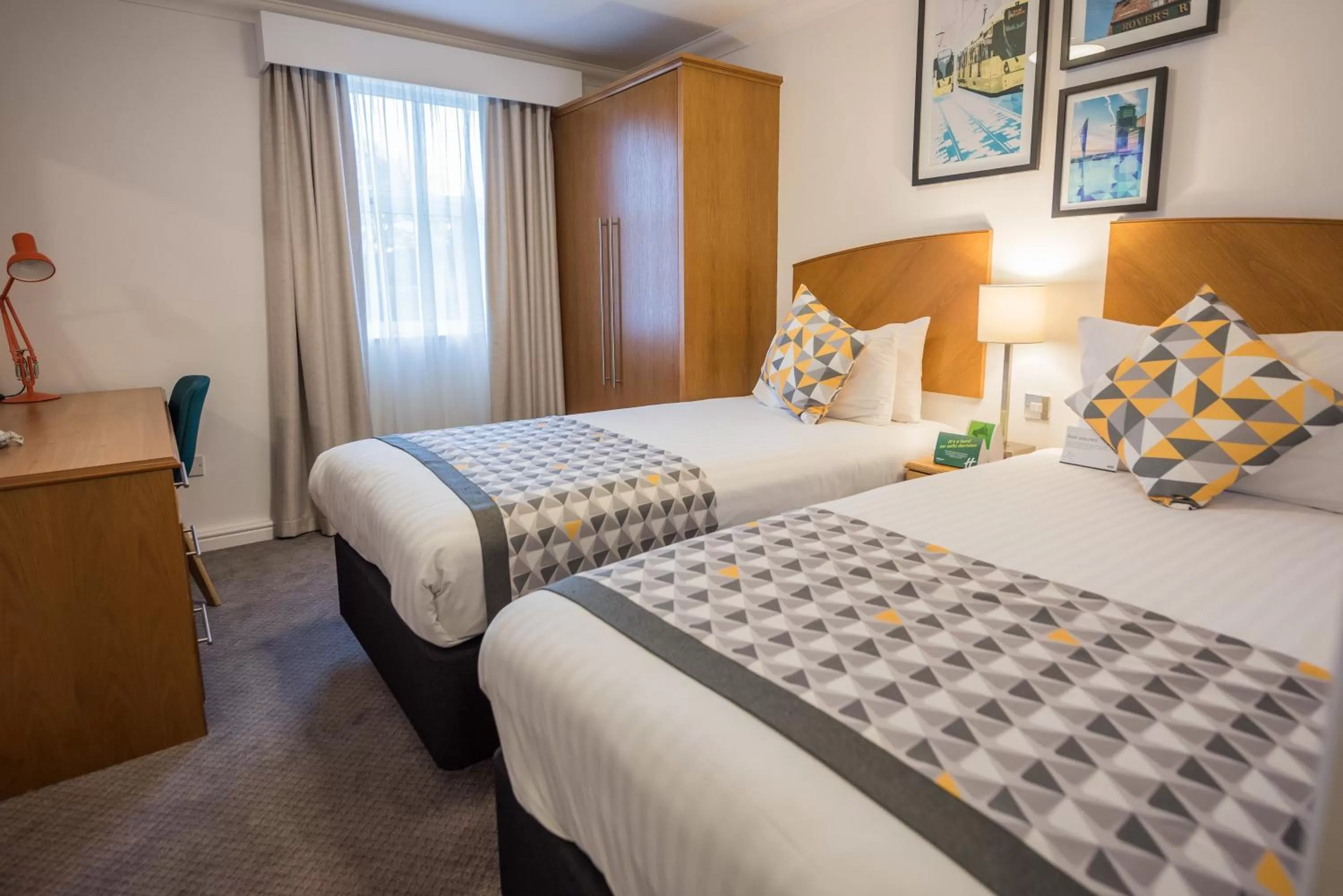 Photo of the whole room, Bed in Holiday Inn Manchester West by IHG