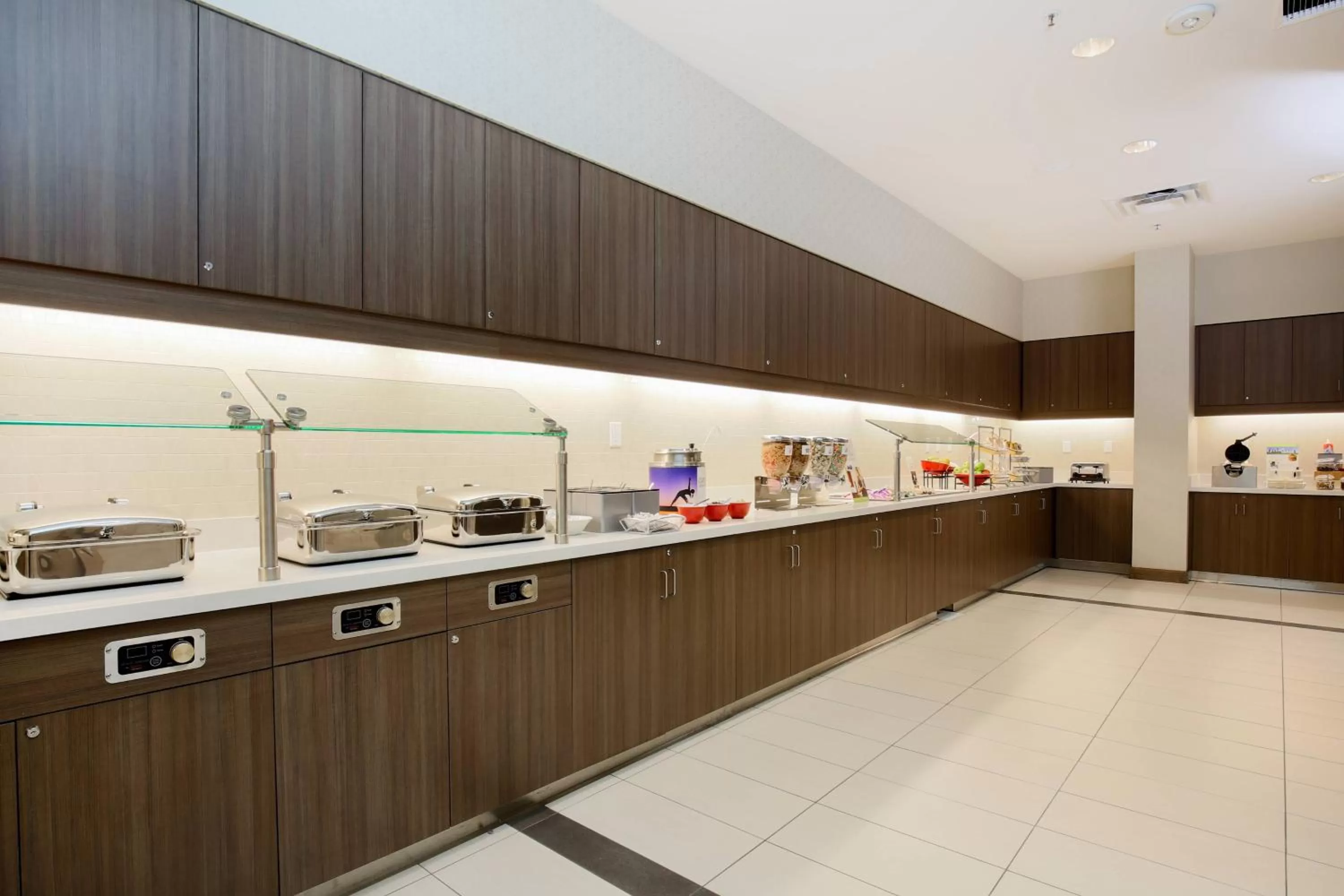 Breakfast in Residence Inn by Marriott San Jose Airport