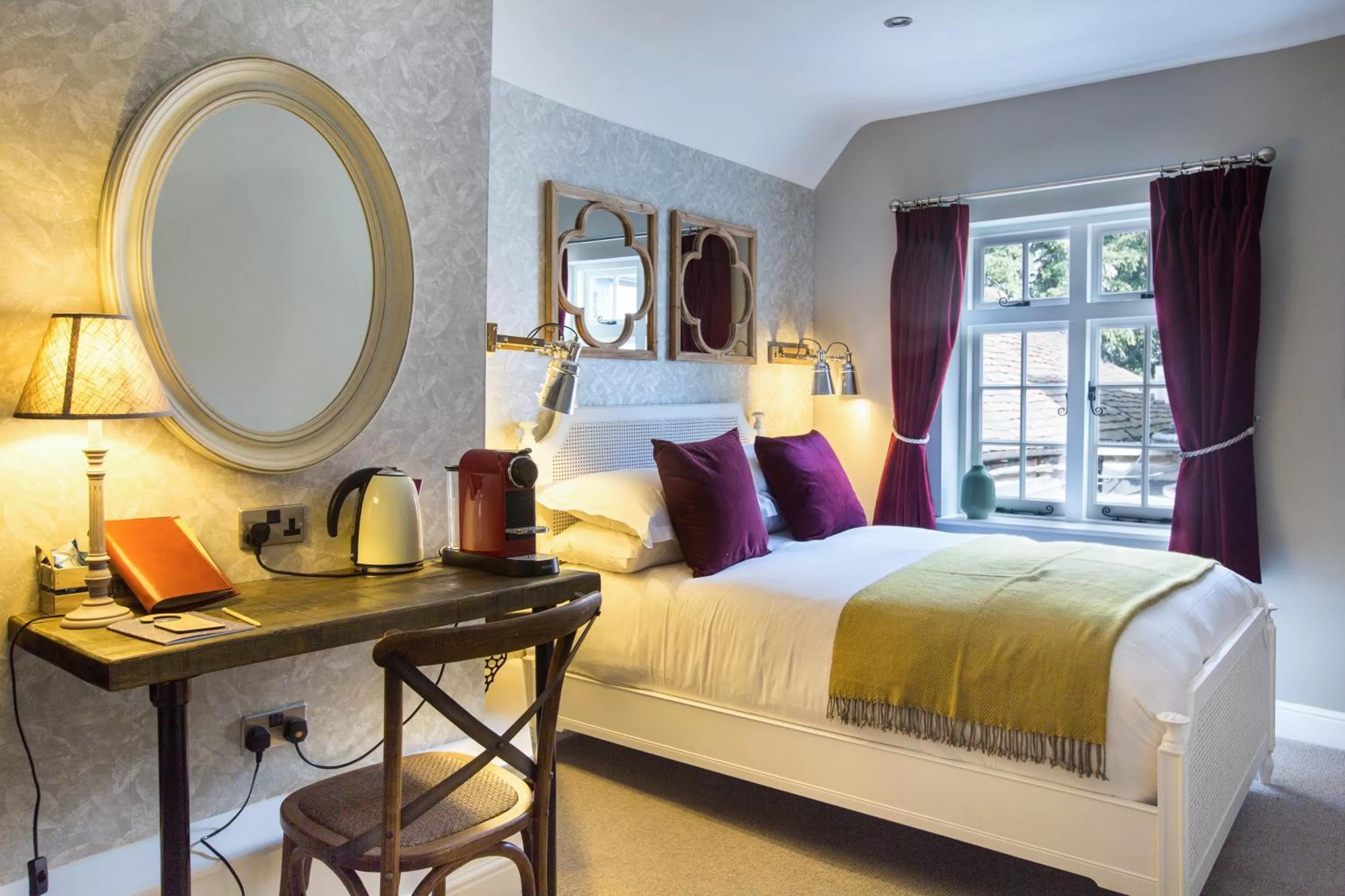 Bedroom, Bed in The Chequers Marlow