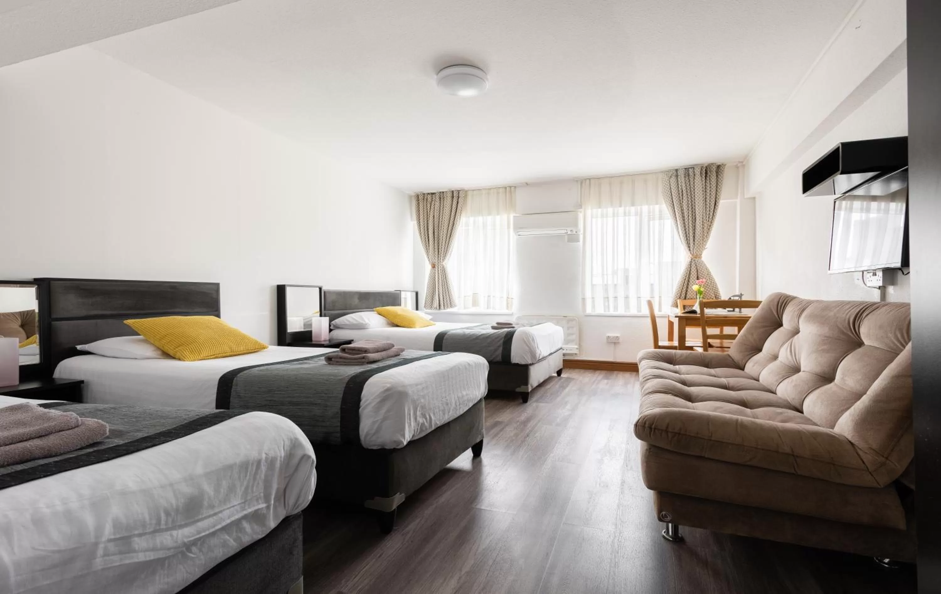 View (from property/room), Bed in Central Hoxton Shoreditch