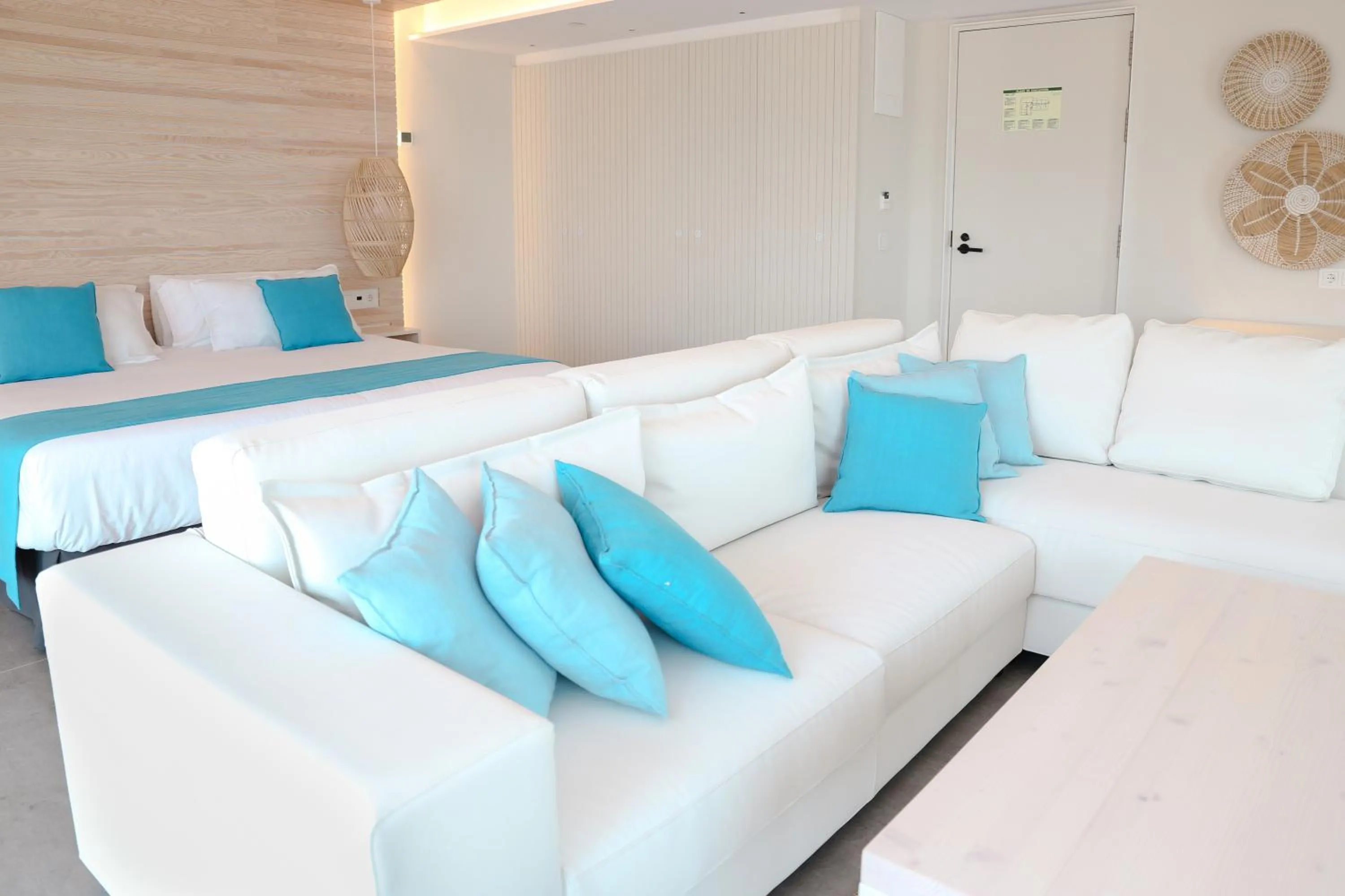 Photo of the whole room, Bed in KAKTUS Hotel Kaktus Playa