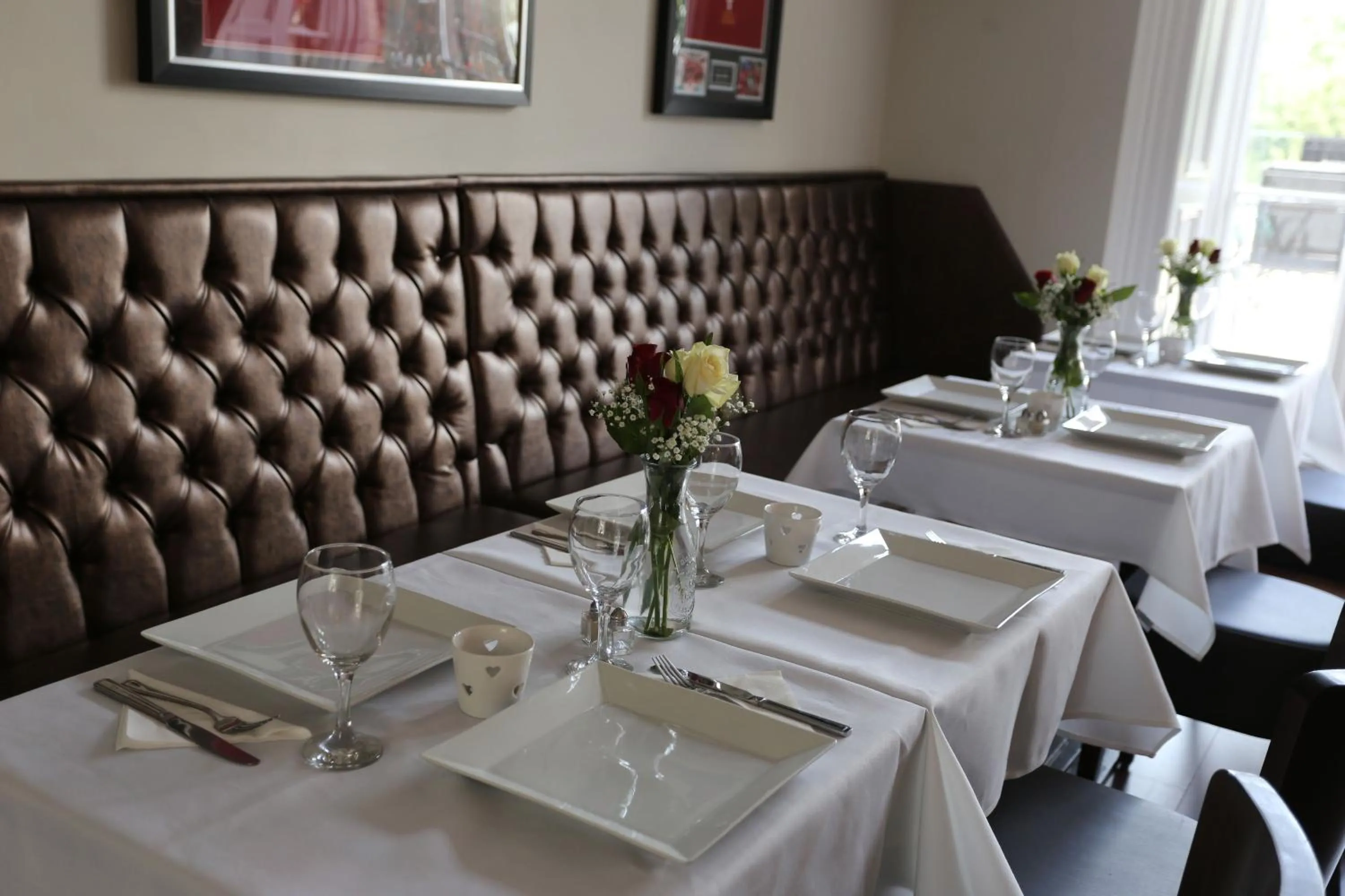 Restaurant/places to eat in Hotel Tia