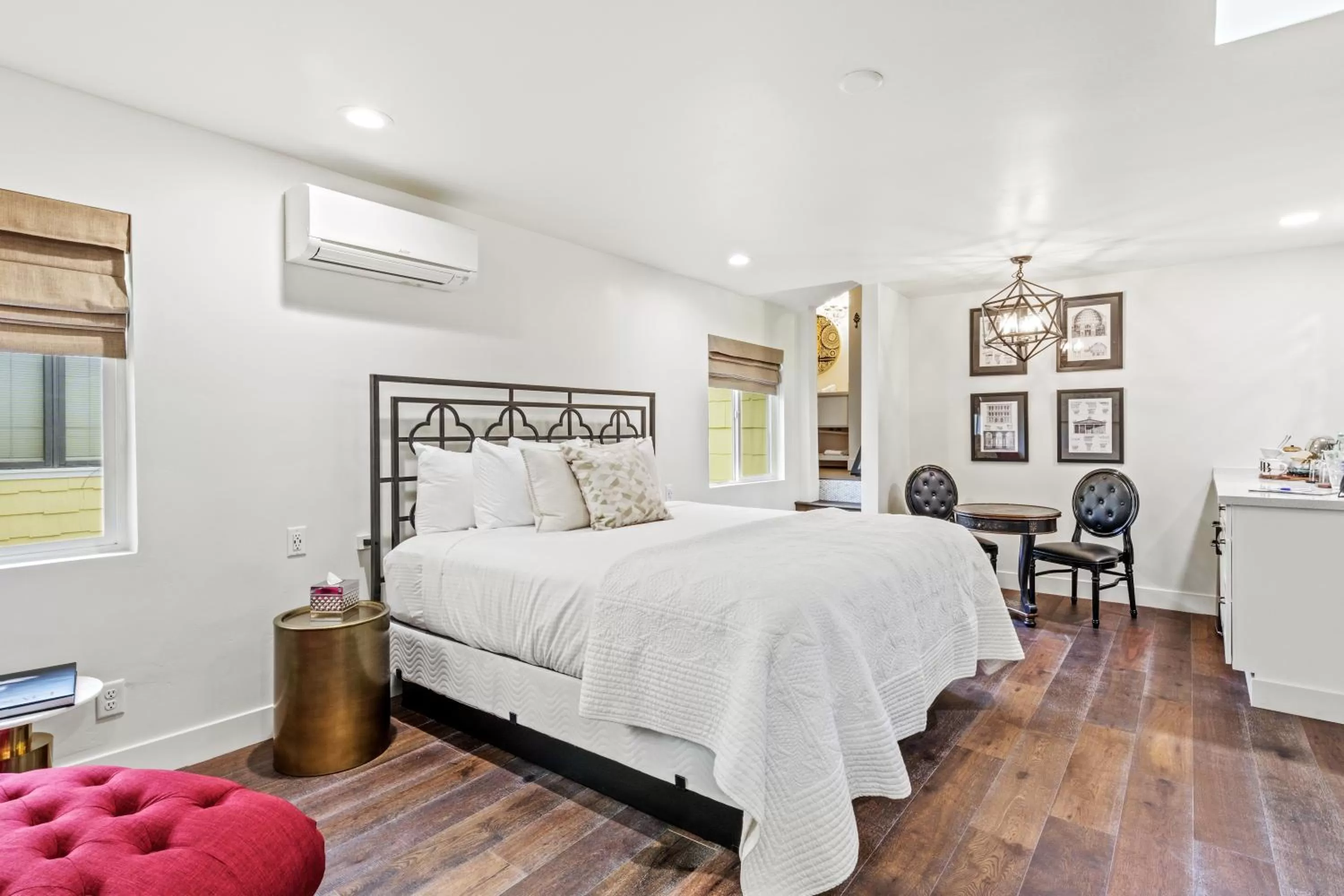 Bedroom, Bed in Bespoke Inn Flagstaff