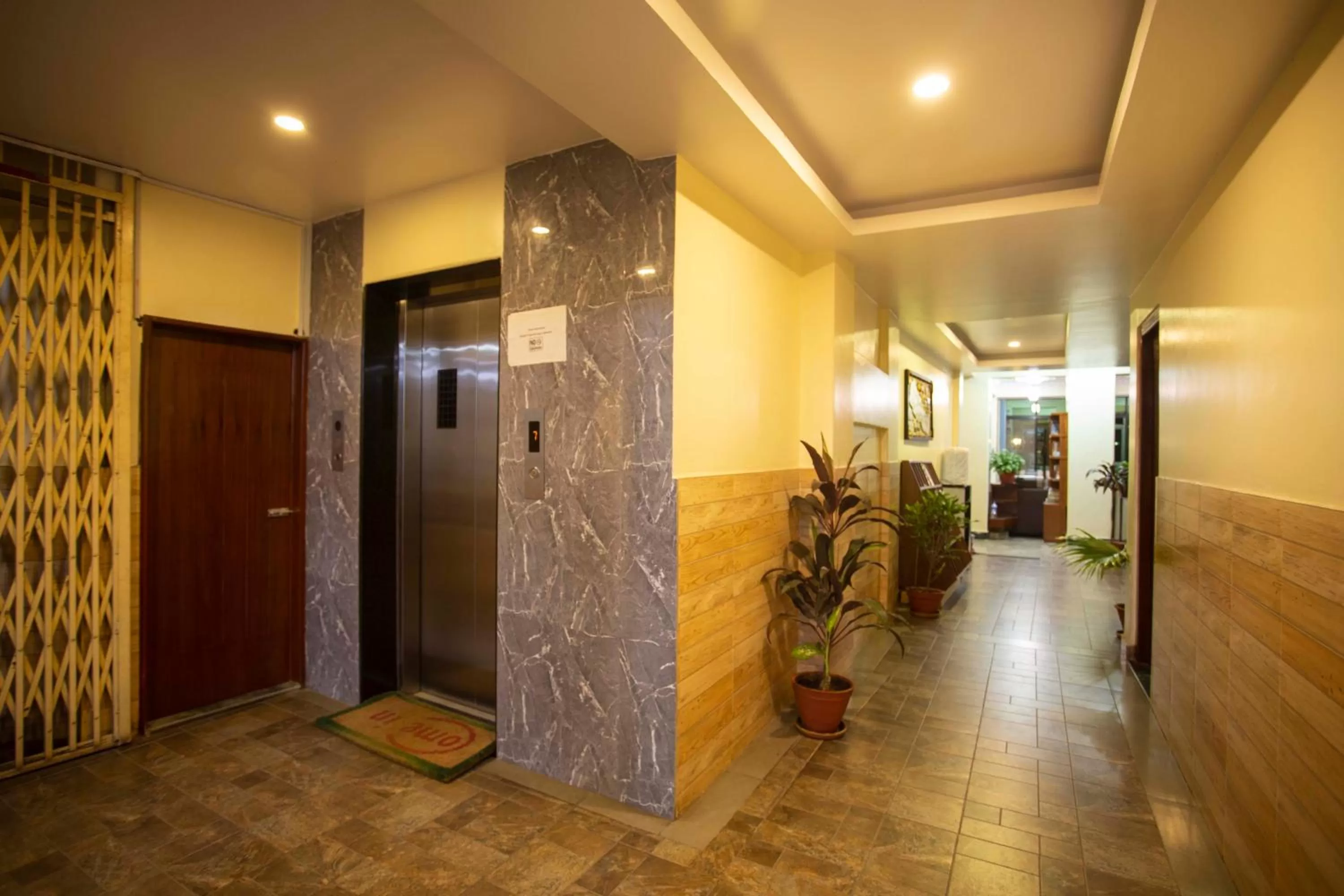 elevator in Hotel Splendid View