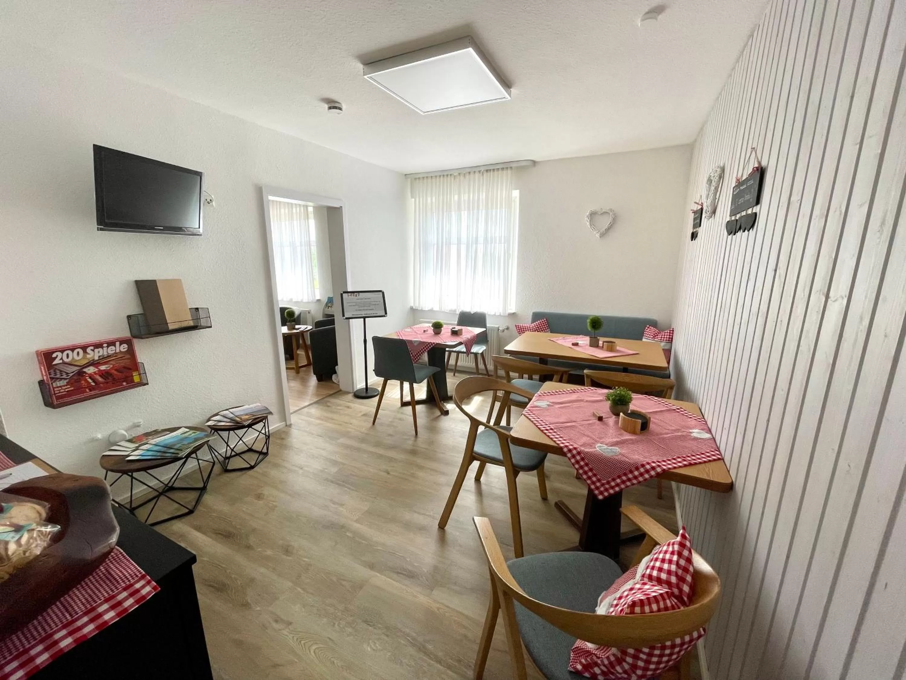 Restaurant/Places to Eat in Landgasthof Linde Hepbach, Hotel & Restaurant