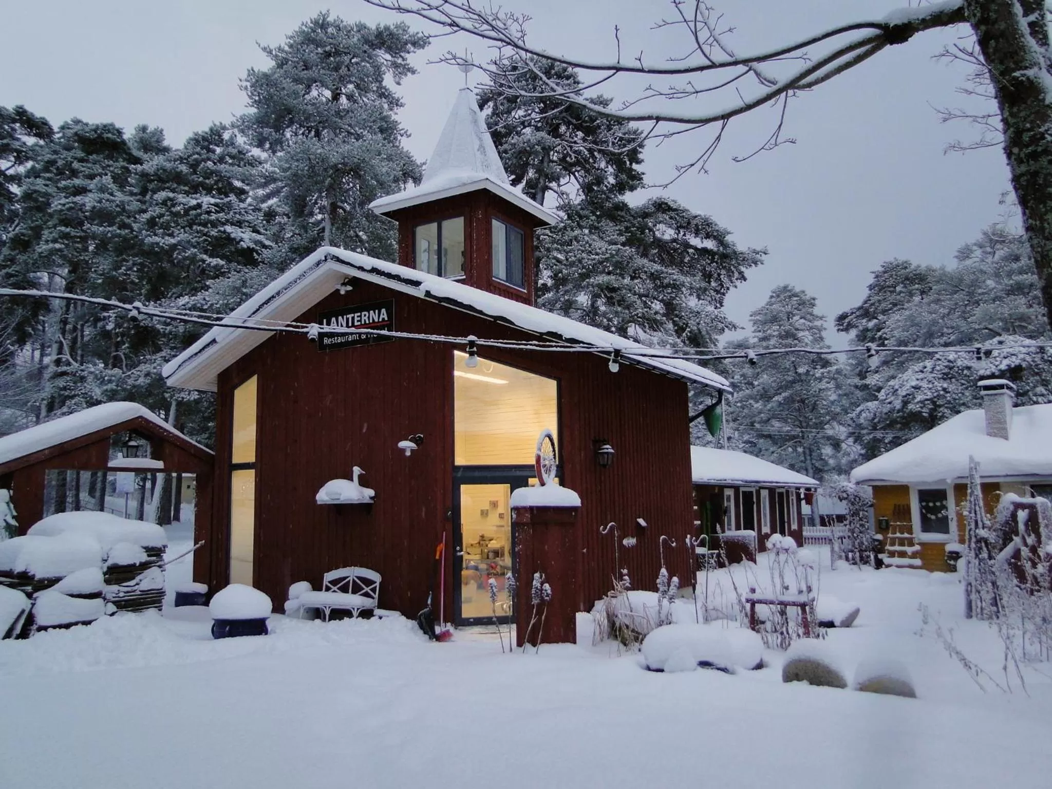 Facade/entrance, Winter in Hotel & Cafe Lanterna