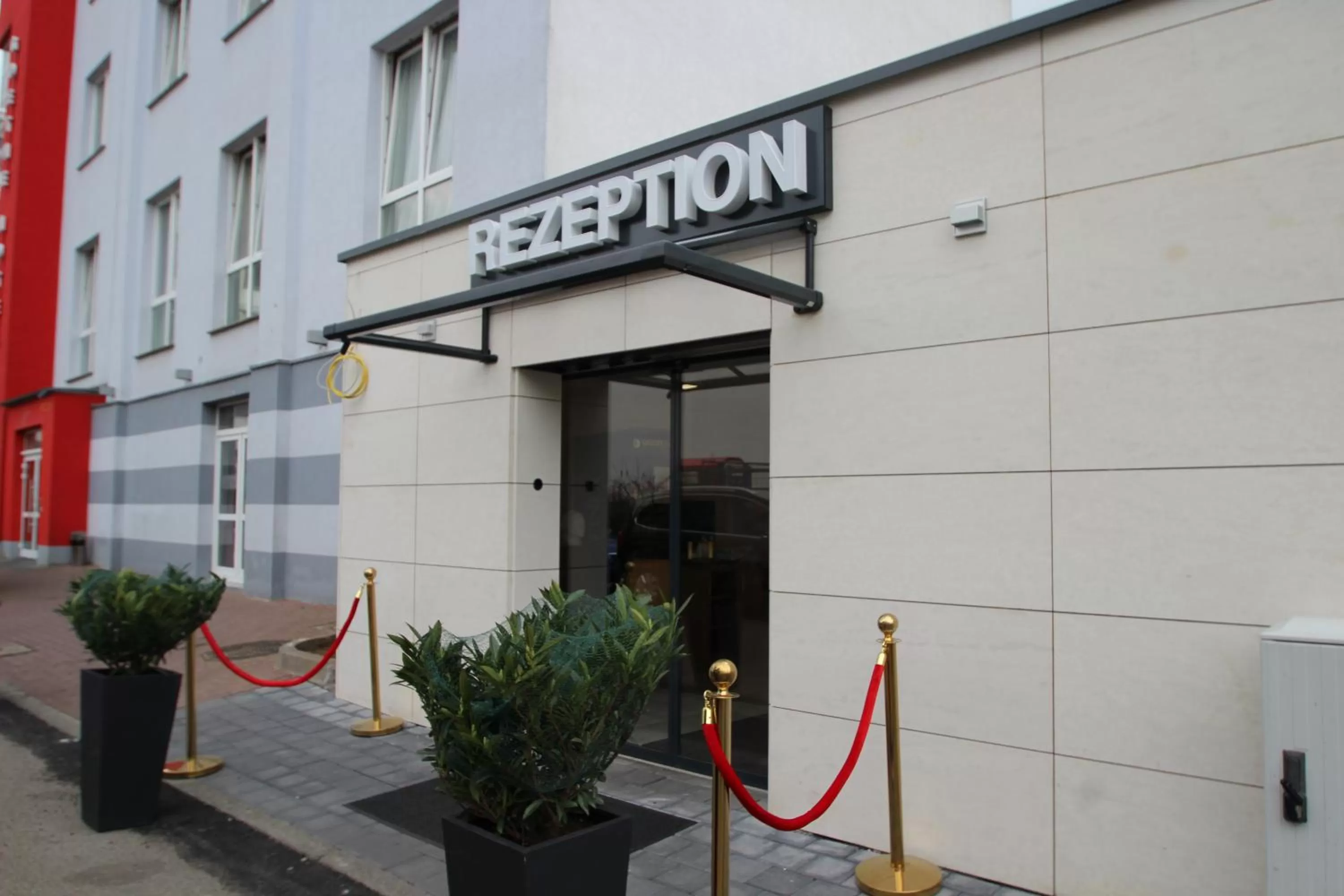 Facade/entrance in Trip Inn Goethe Conference Hotel