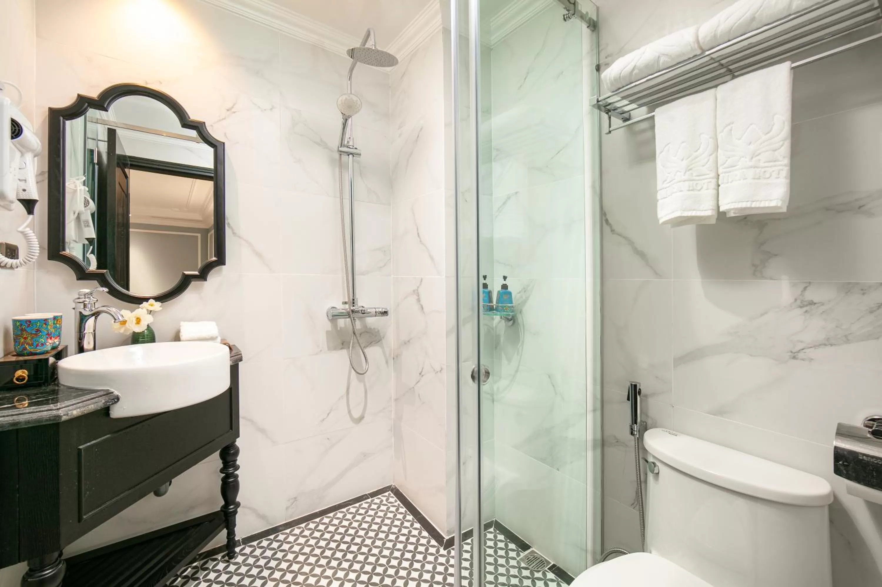 Shower in Amira Hotel Hanoi