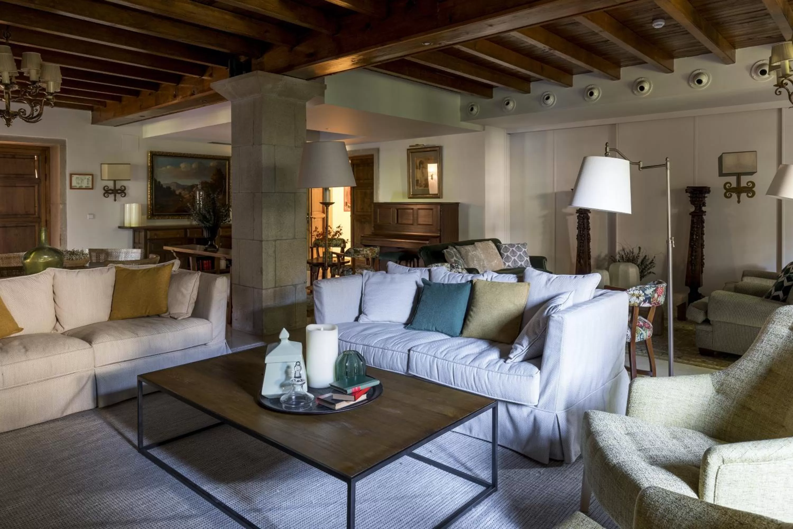 Communal lounge/ TV room in Parador de Cambados