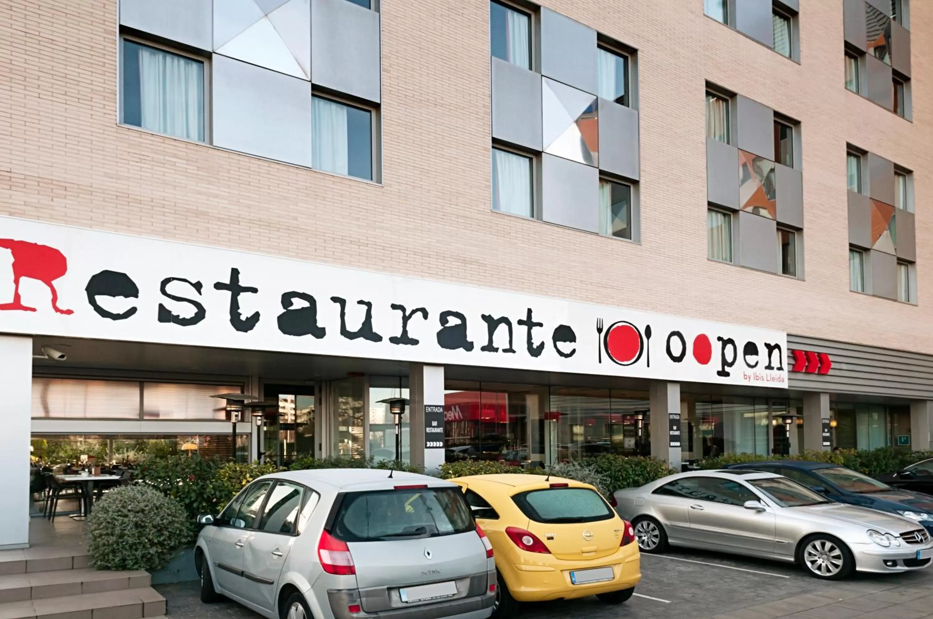 Property building in Ibis Lleida