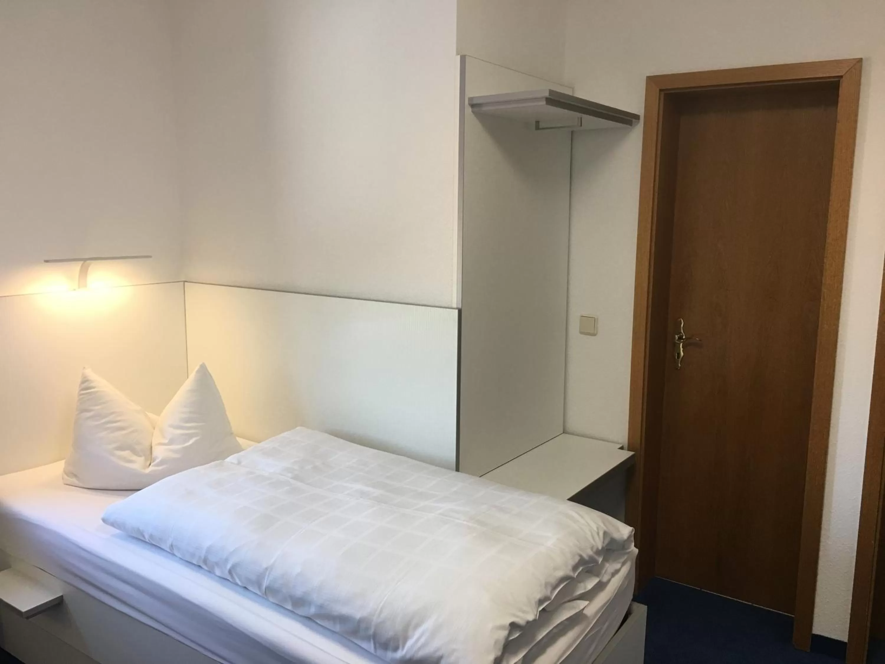 Photo of the whole room, Bed in Hotel & Restaurant Park Cafe ISA