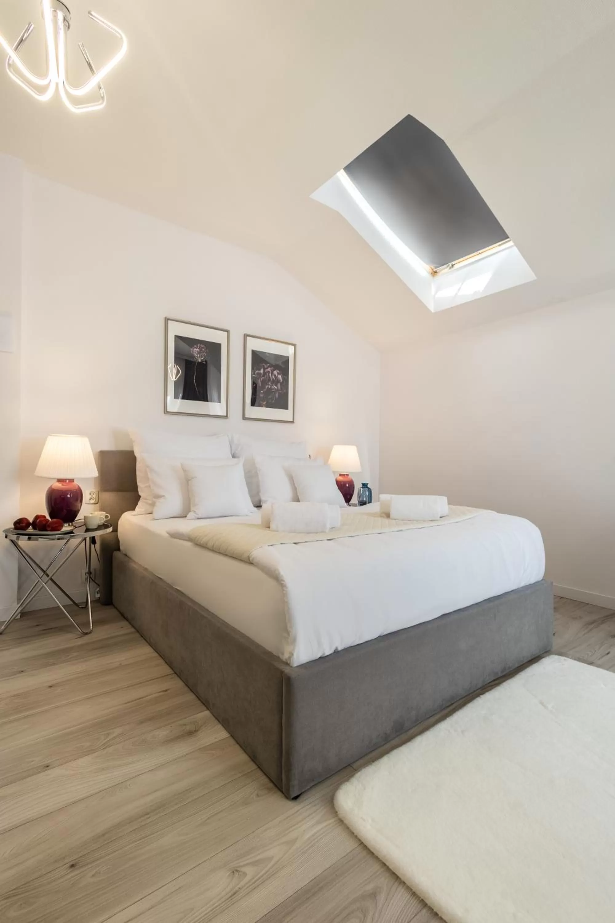 Bed in Hotel Sofia by The Railway Station Wroclaw