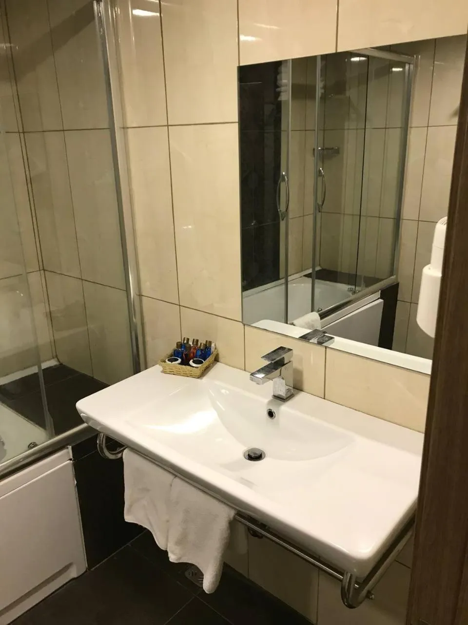 Bathroom in Esila Hotel