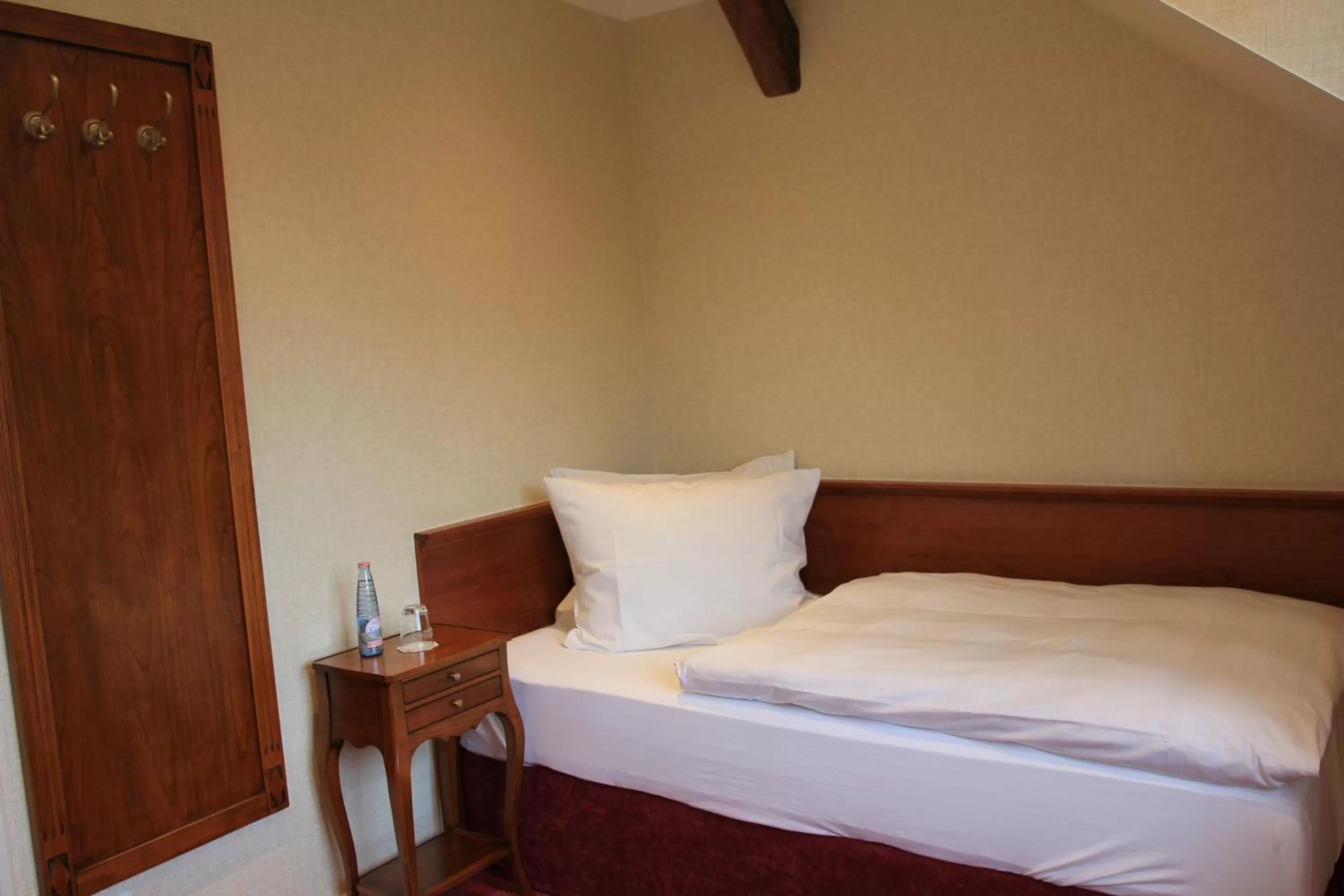 children, Bed in Boutiquehotel Schloßpalais