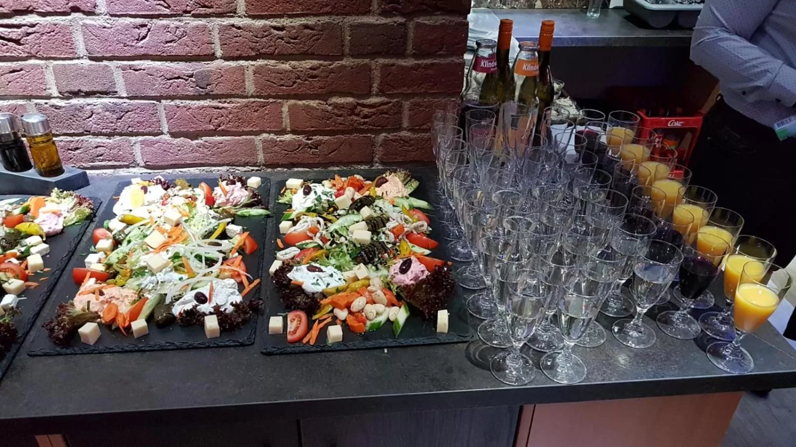 Food and drinks in Achilleon III