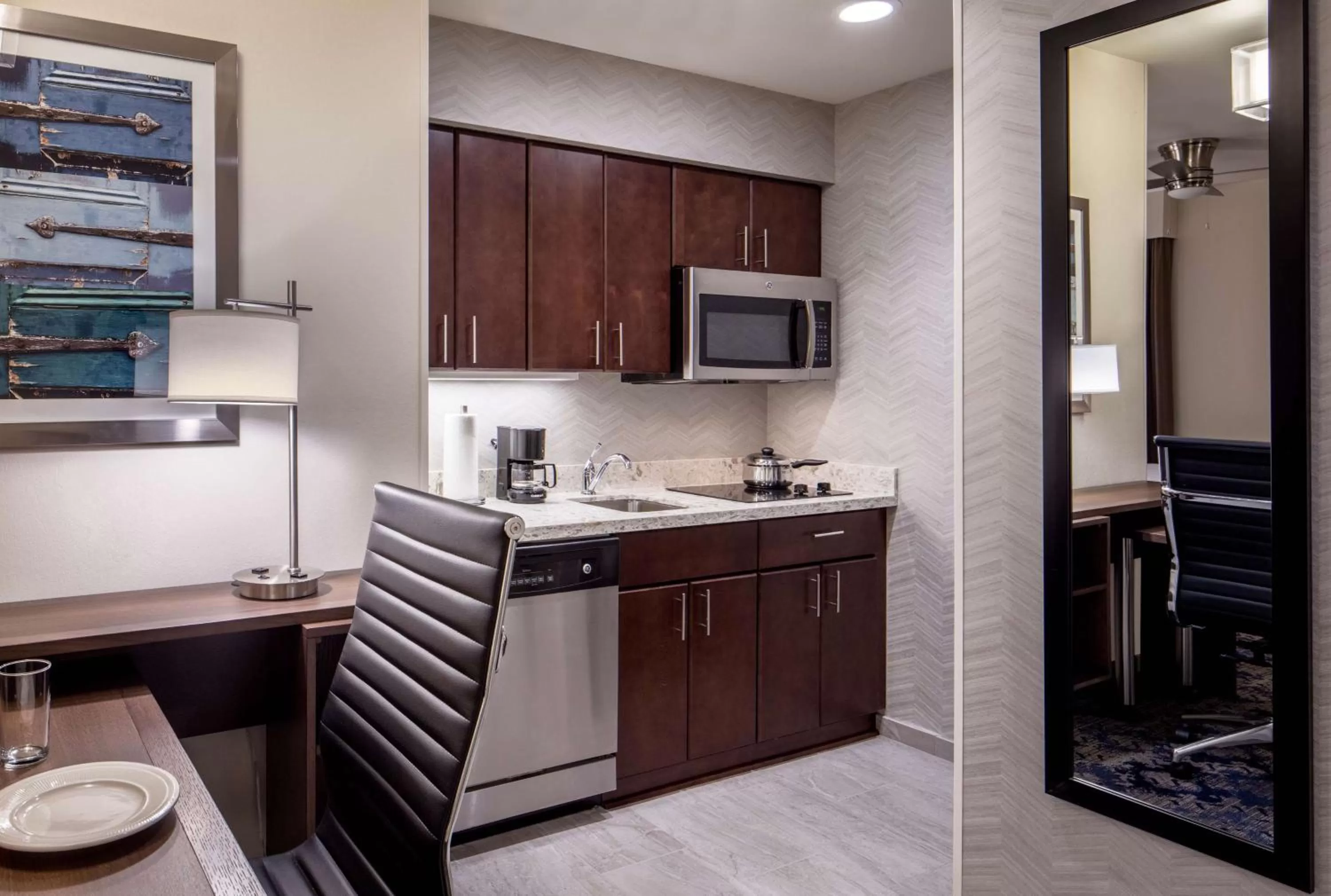 Kitchen or kitchenette in Homewood Suites By Hilton New Orleans French Quarter