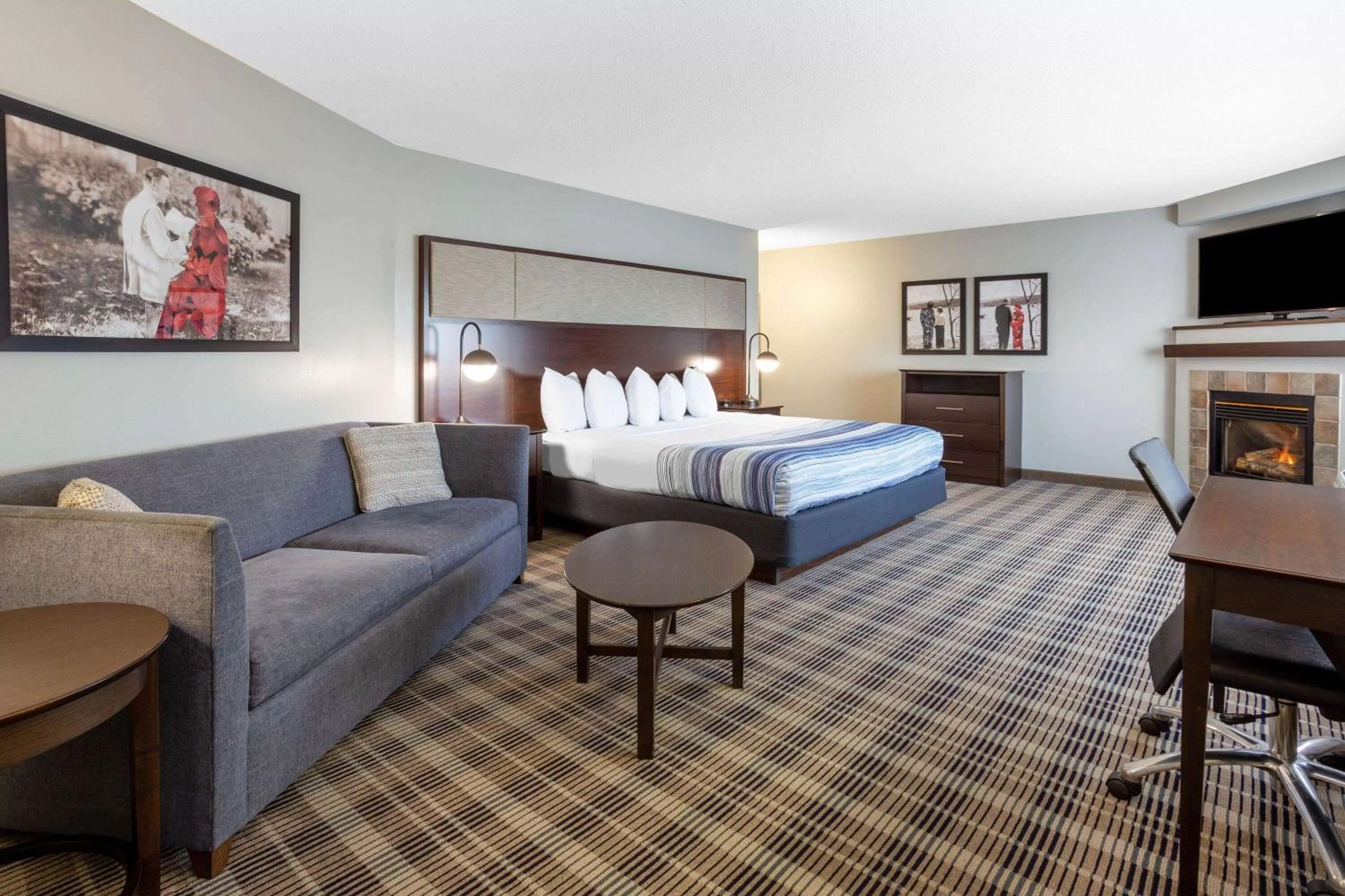 Photo of the whole room, Bed in AmericInn by Wyndham Madison South
