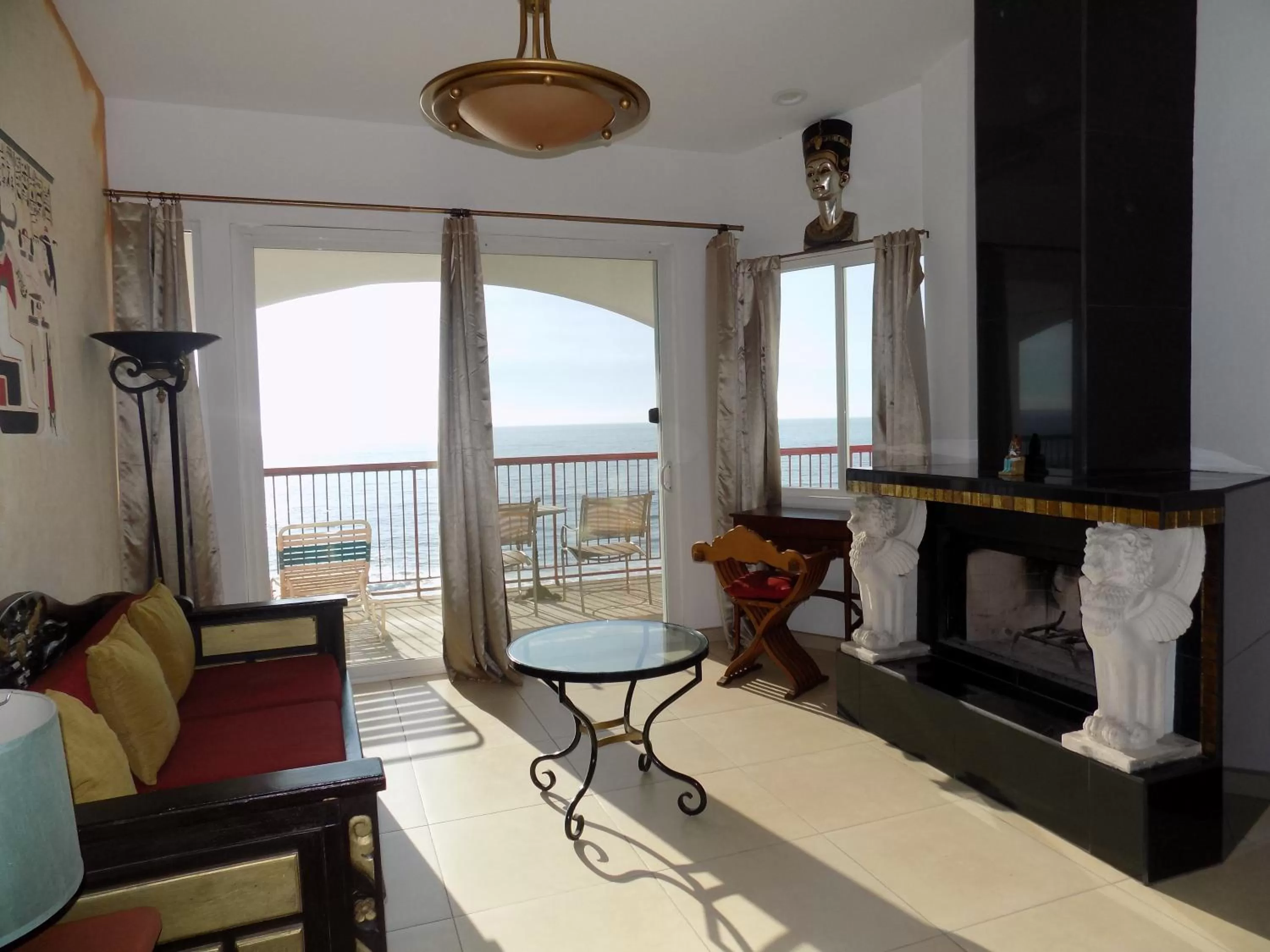 Photo of the whole room in Poco Cielo Hotel