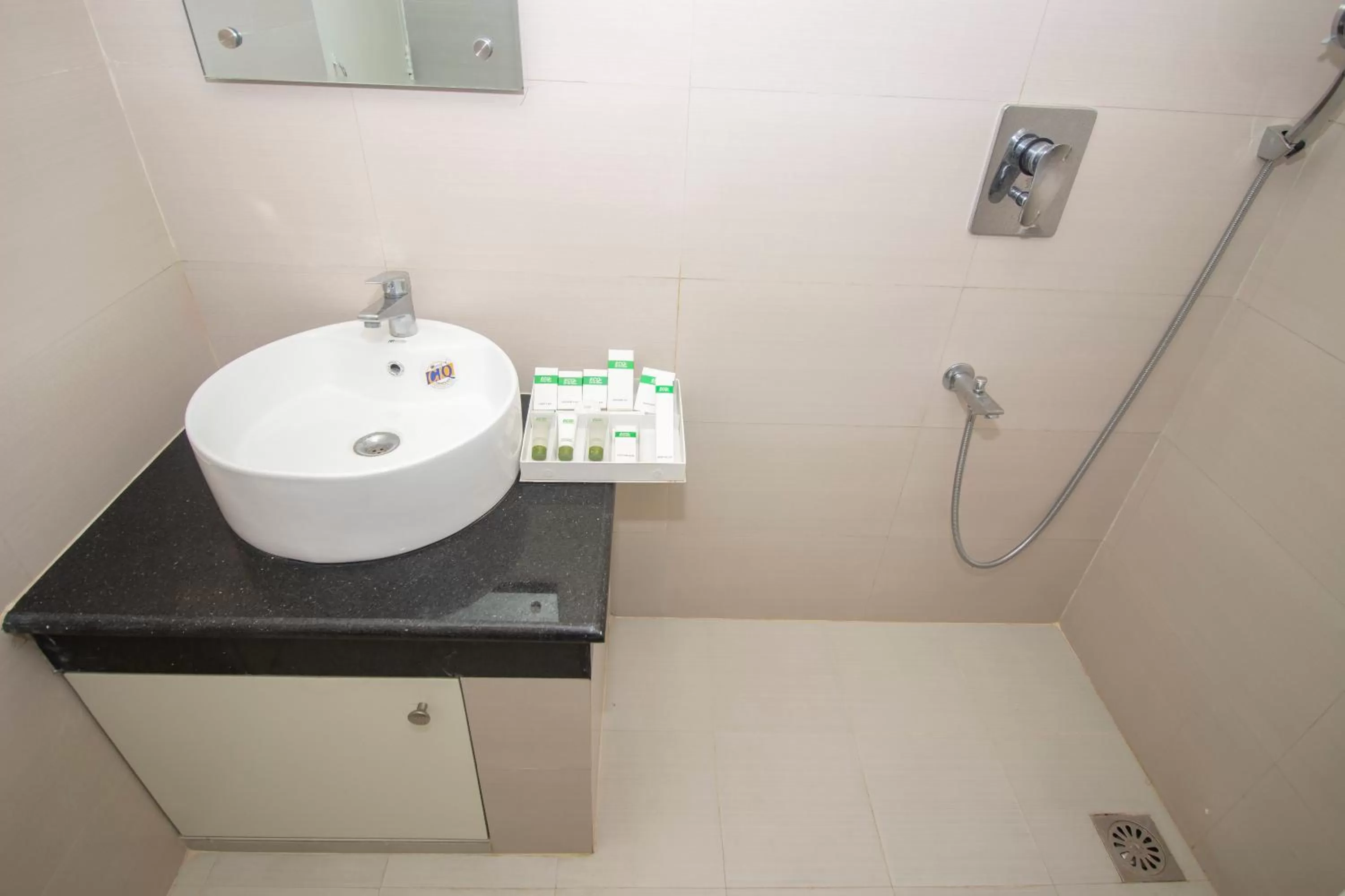 Bathroom in Memento Residence