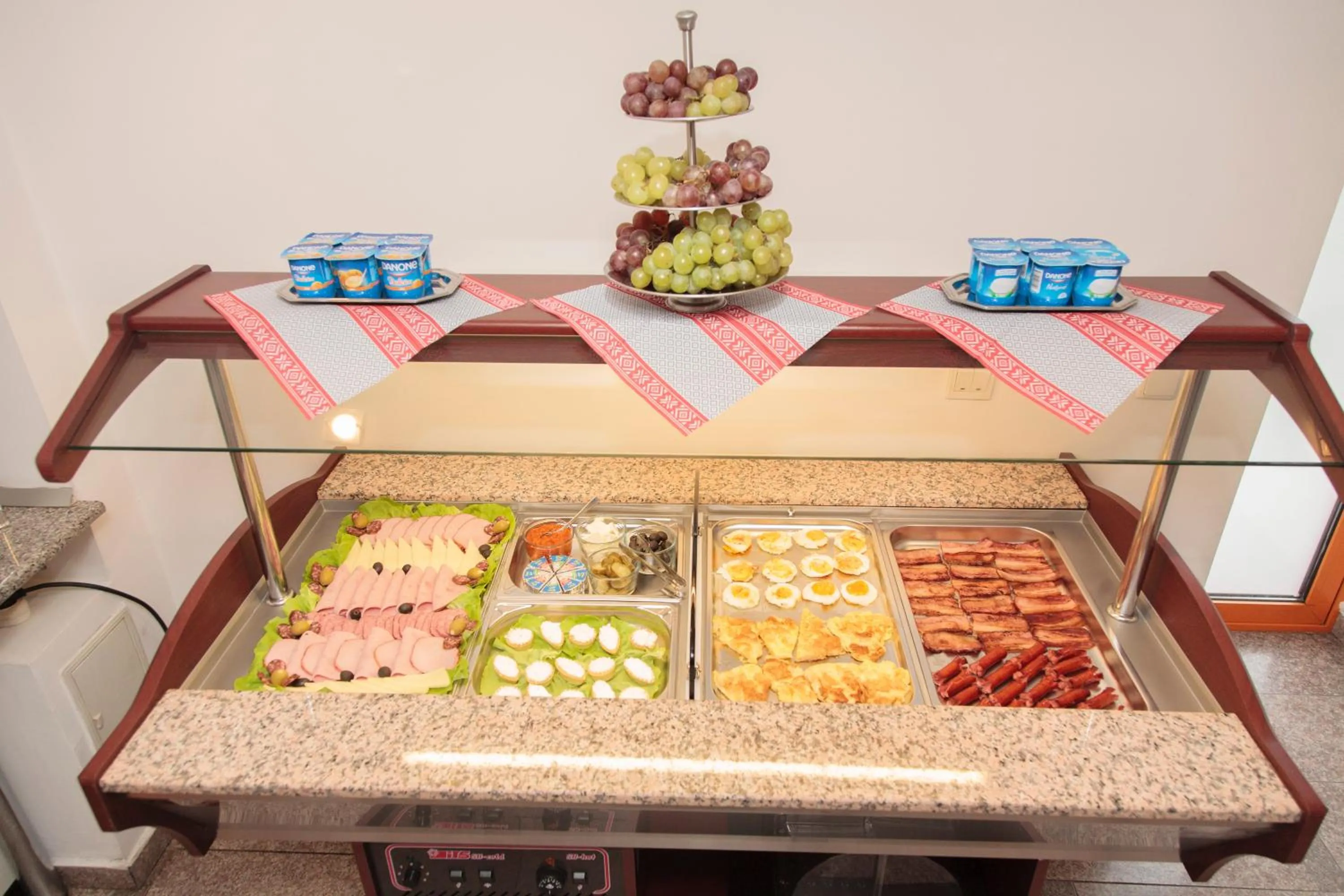 Buffet breakfast in Plus Hotel