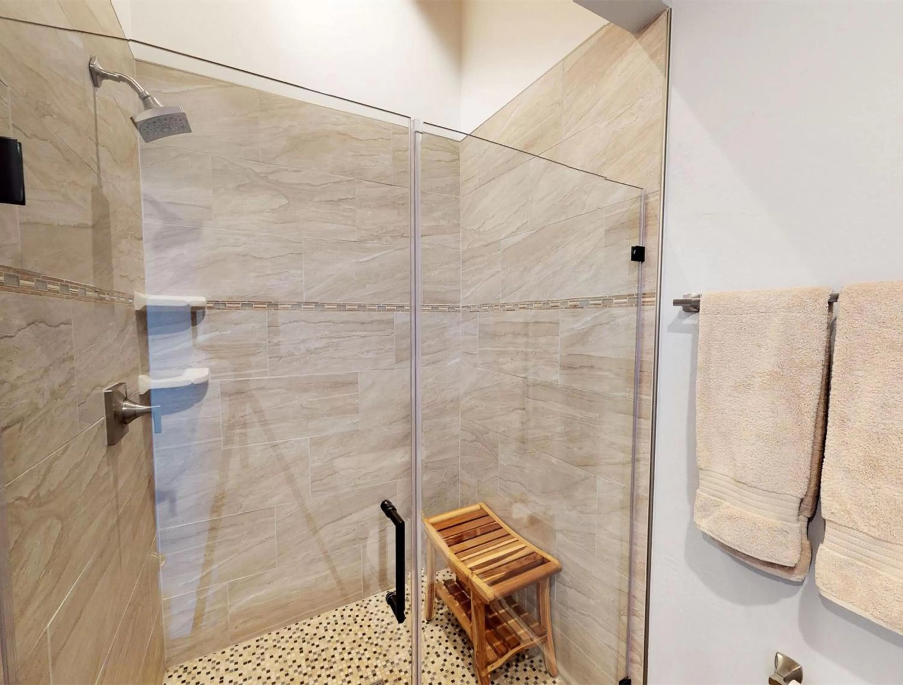 Shower in Hotel Moloka'i