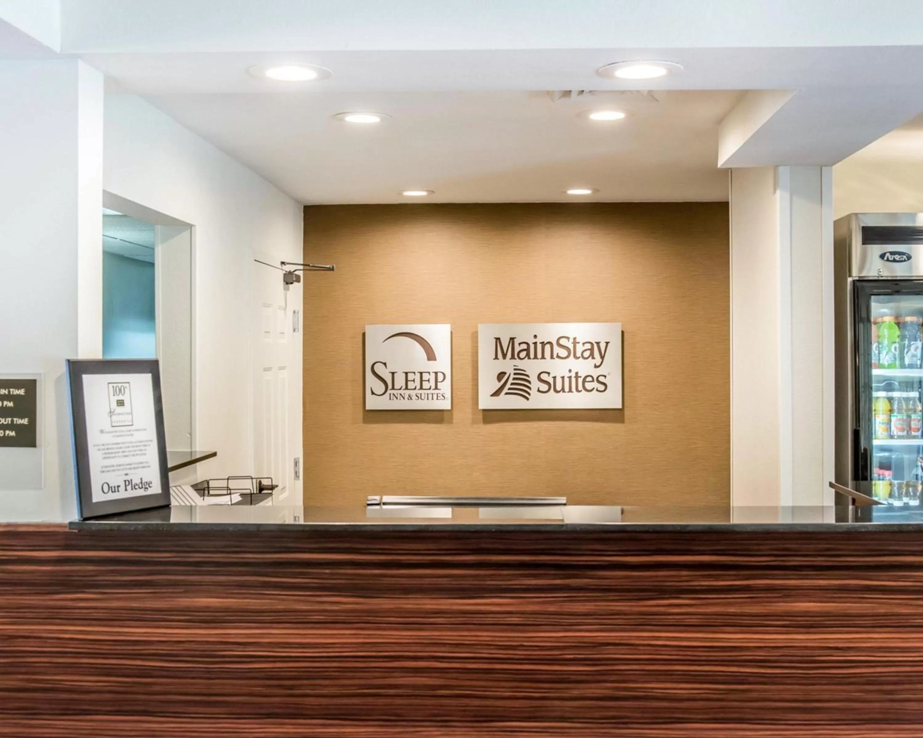 Lobby or reception in MainStay Suites Pittsburgh Airport