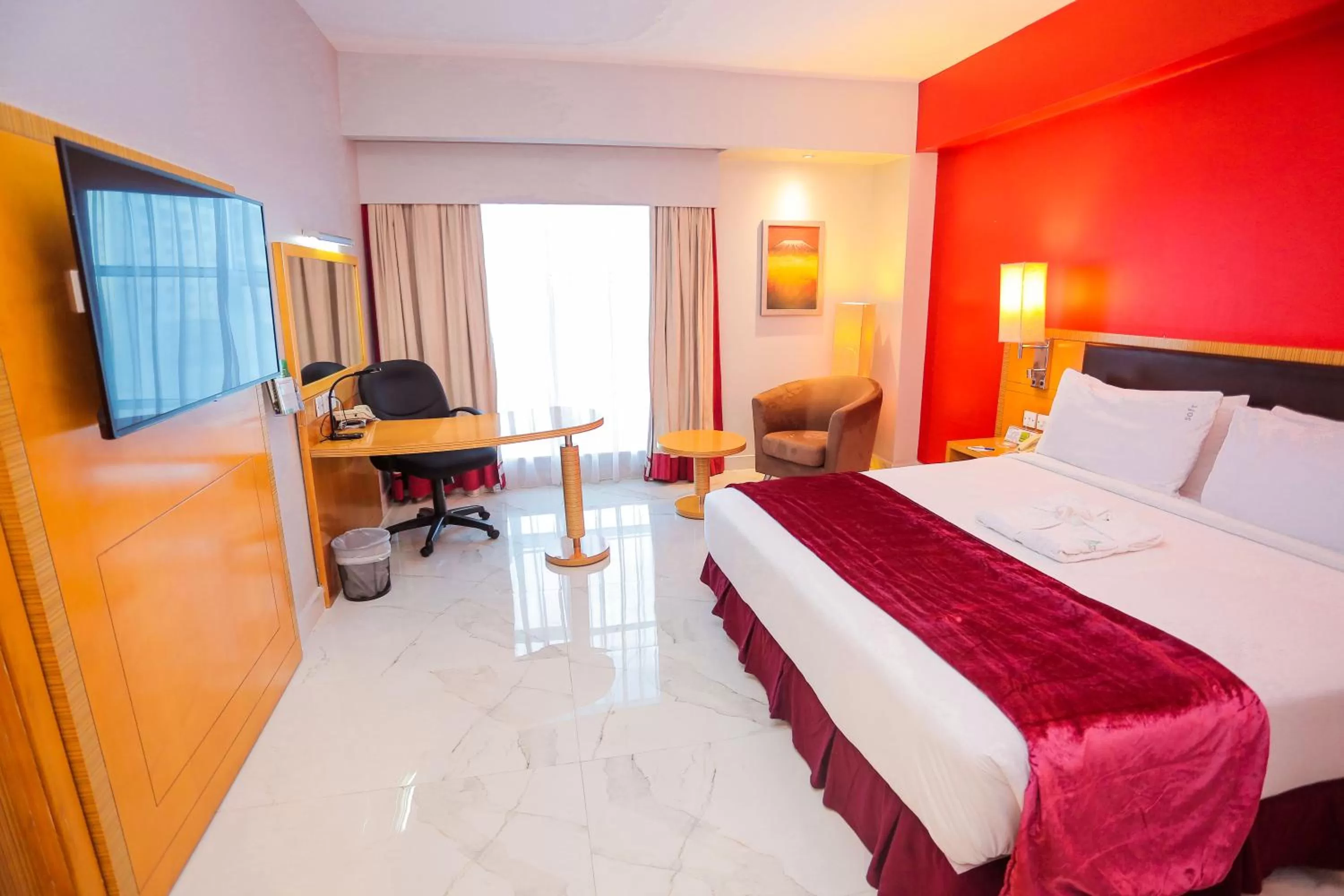 Photo of the whole room, Bed in Holiday Inn Dar Es Salaam by IHG