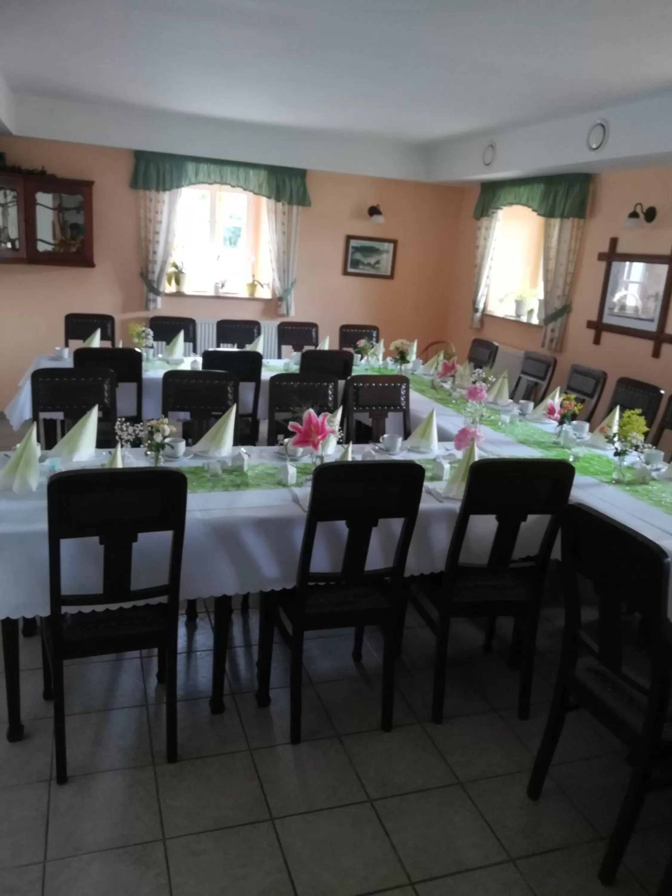 Day, Restaurant/Places to Eat in Waldgasthof Bad Einsiedel