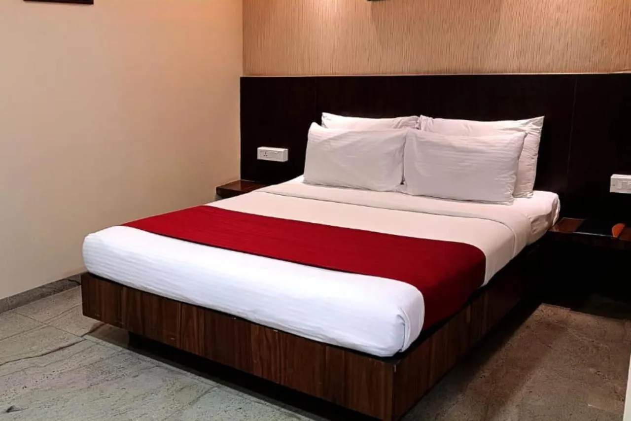 Bedroom, Bed in Hotel Shree MahaLaxmi inn-Couple Friendly