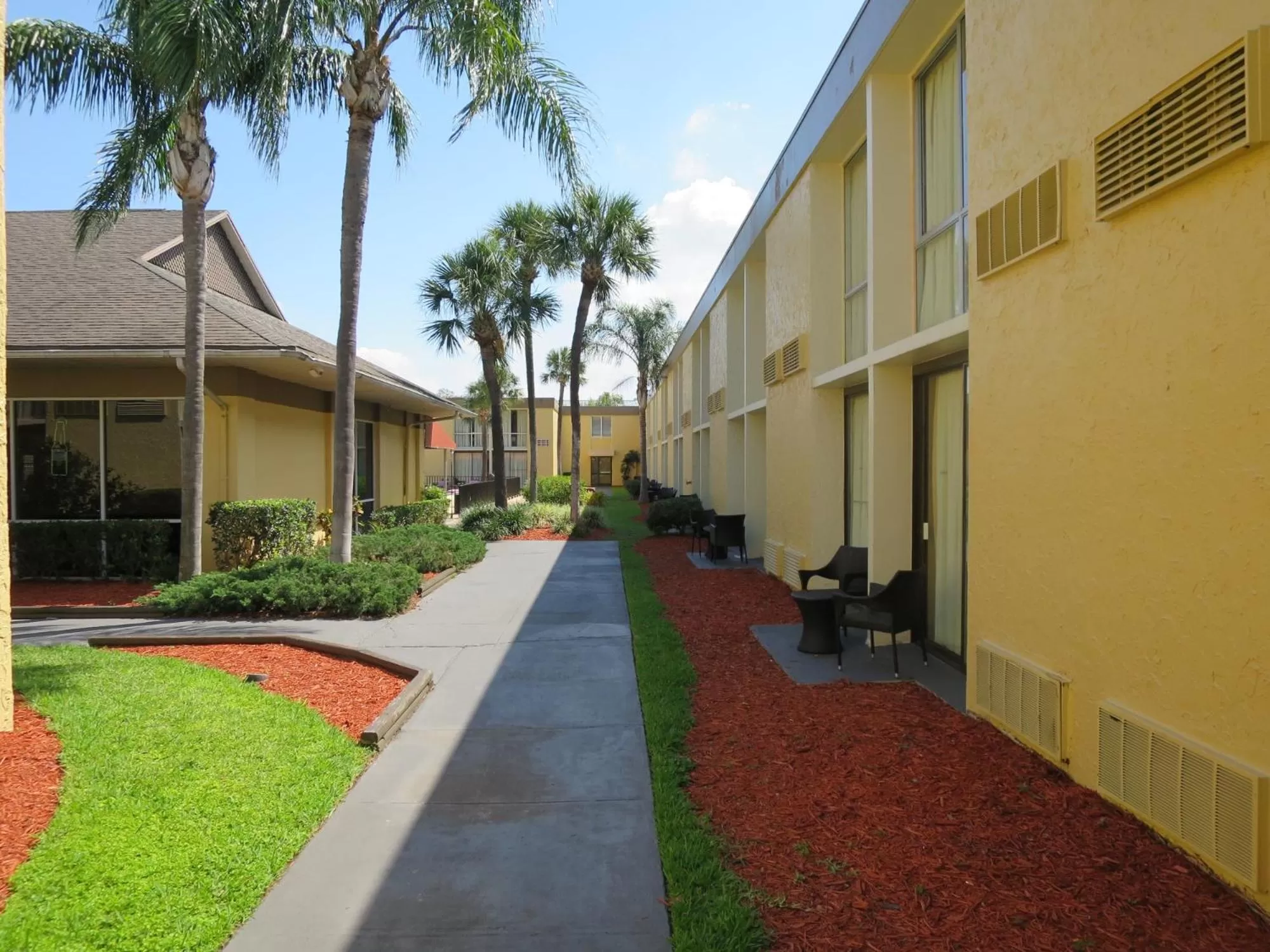 Area and facilities in Floridian Express International Drive