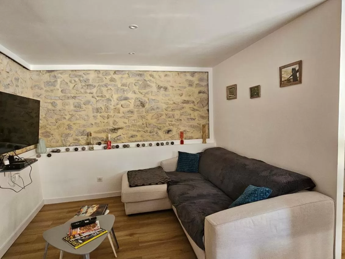 Seating Area in Rue des Tilleuls