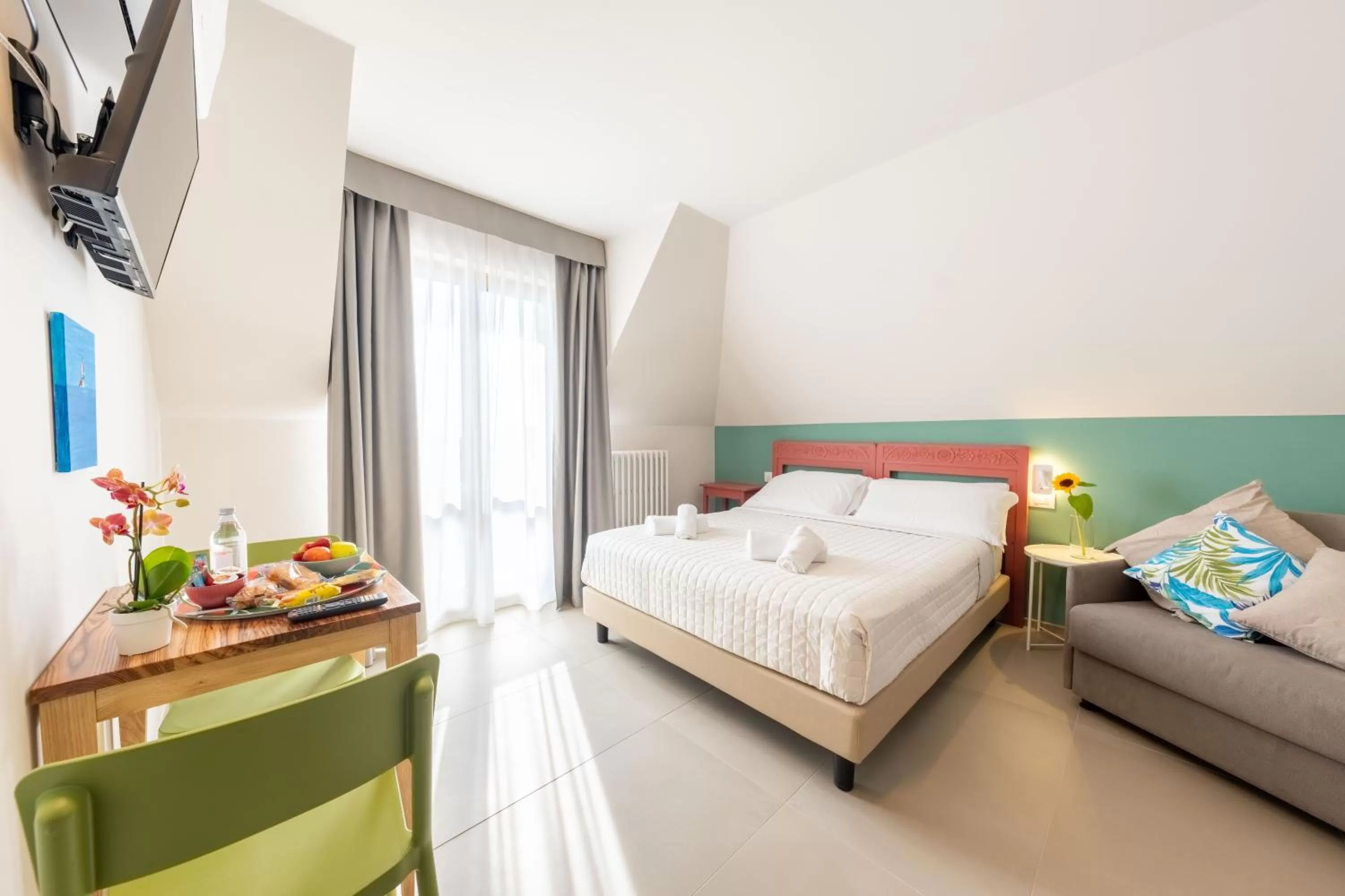 Bedroom, Bed in Dea Suite Room