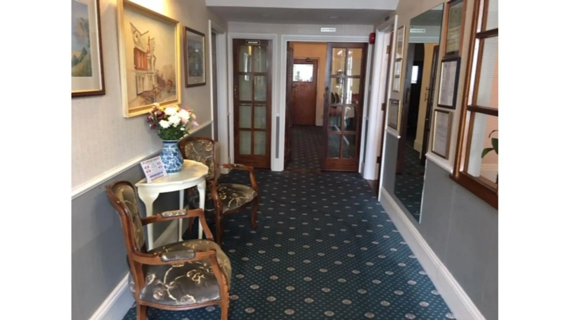 Lobby or reception in Runnymede Court Hotel