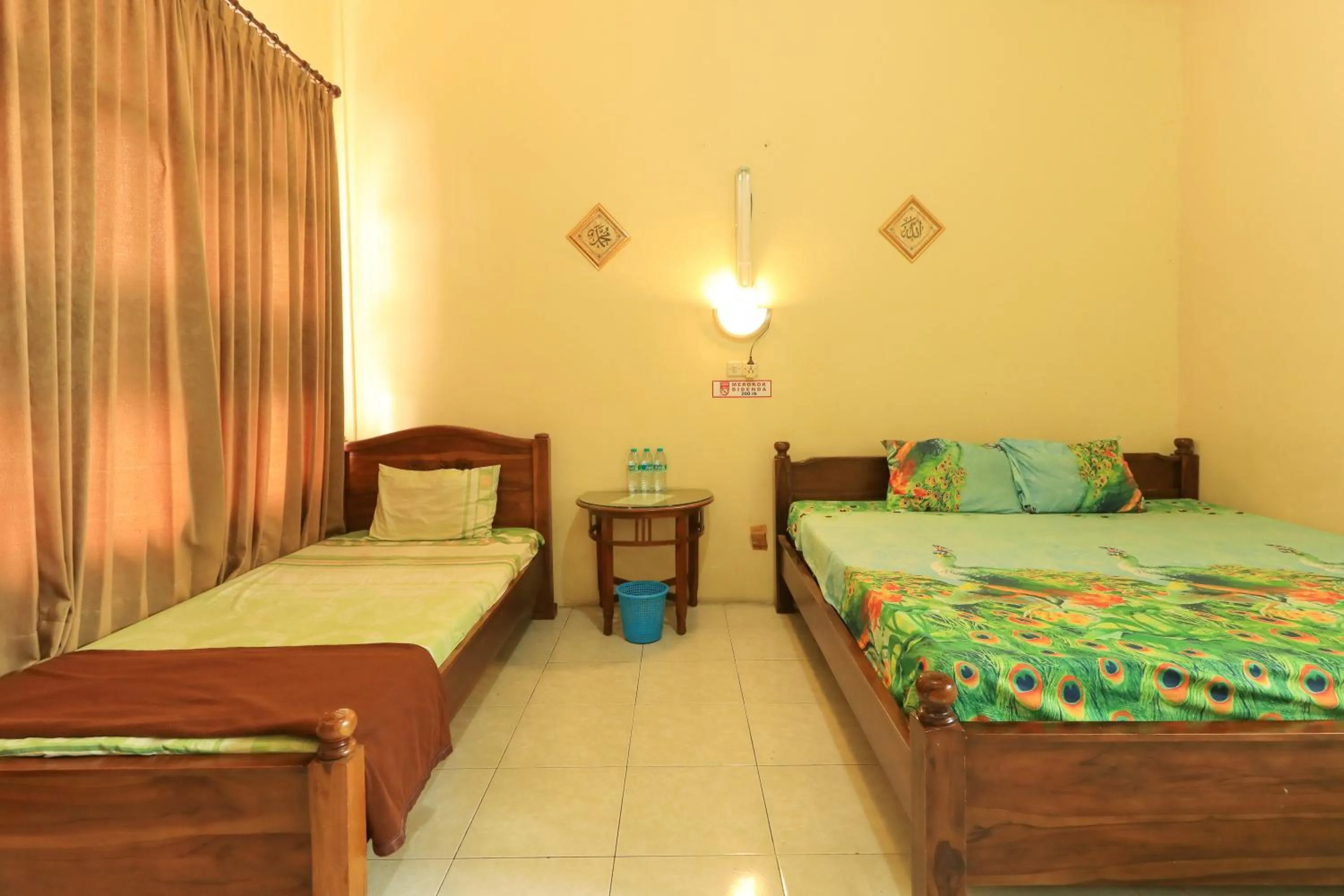 RedDoorz Syariah near T1 Juanda Airport 2