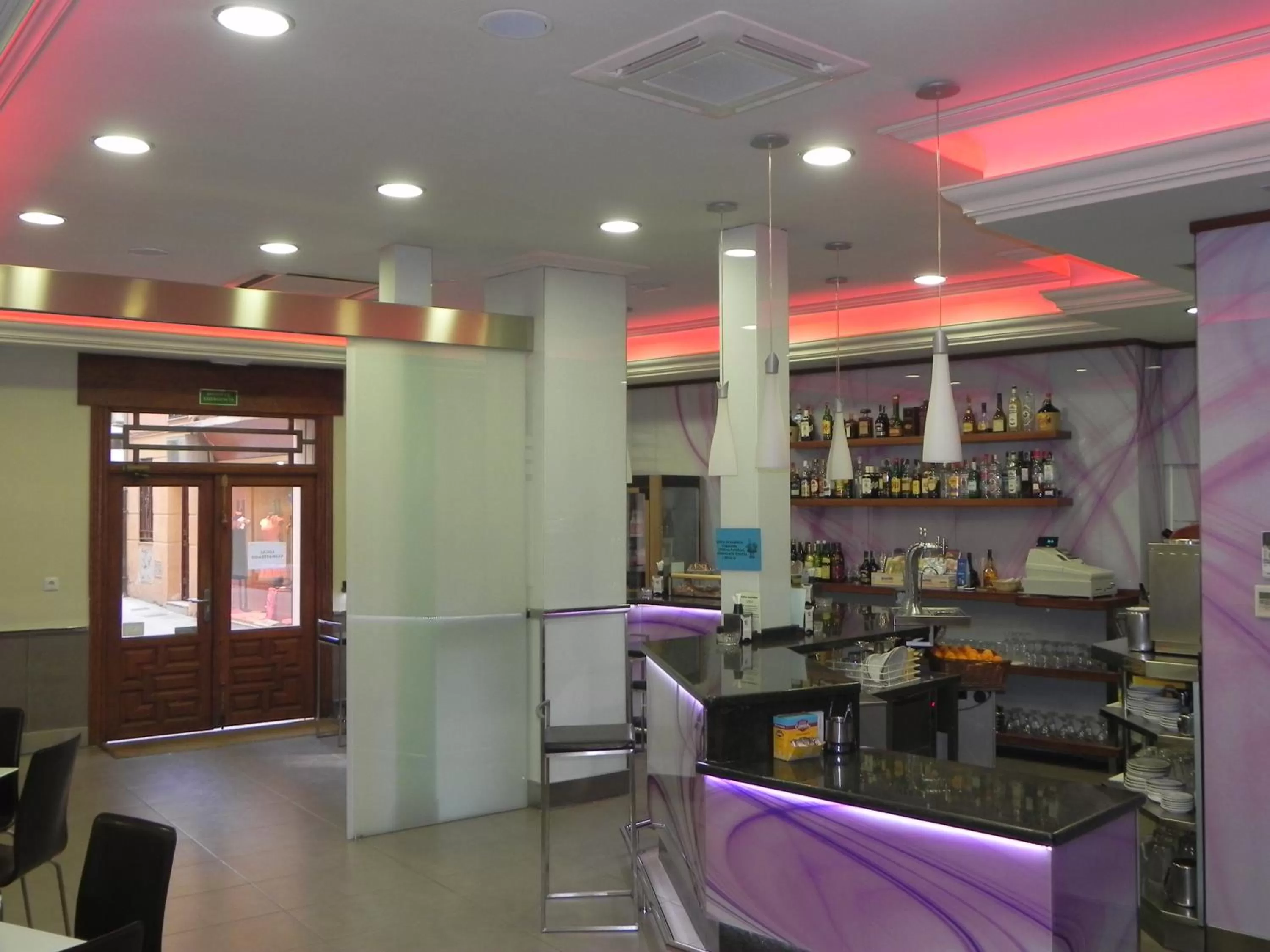 Restaurant/places to eat in Las Nieves