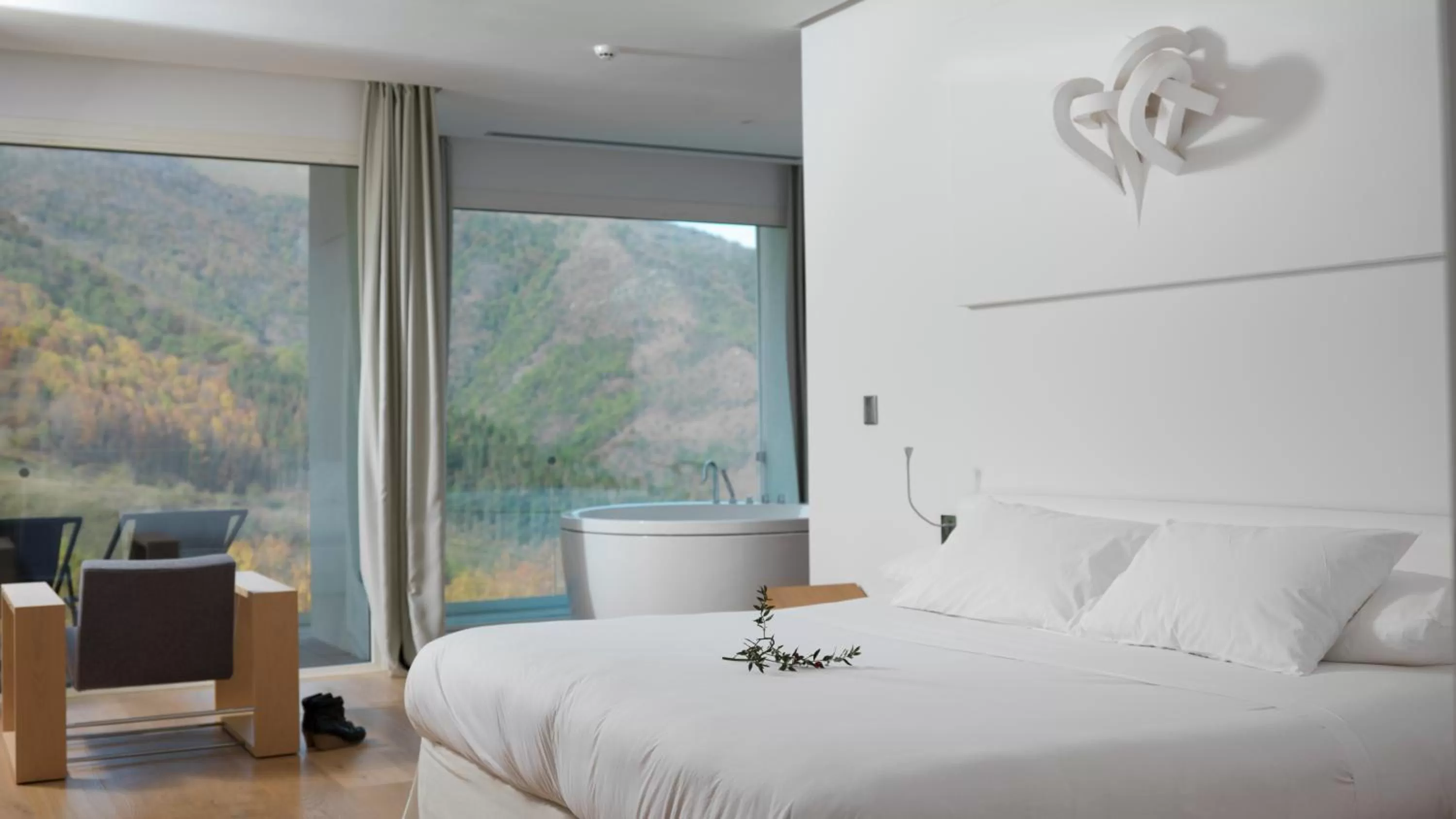 Photo of the whole room, Bed in Arantza Hotela- Adults Only