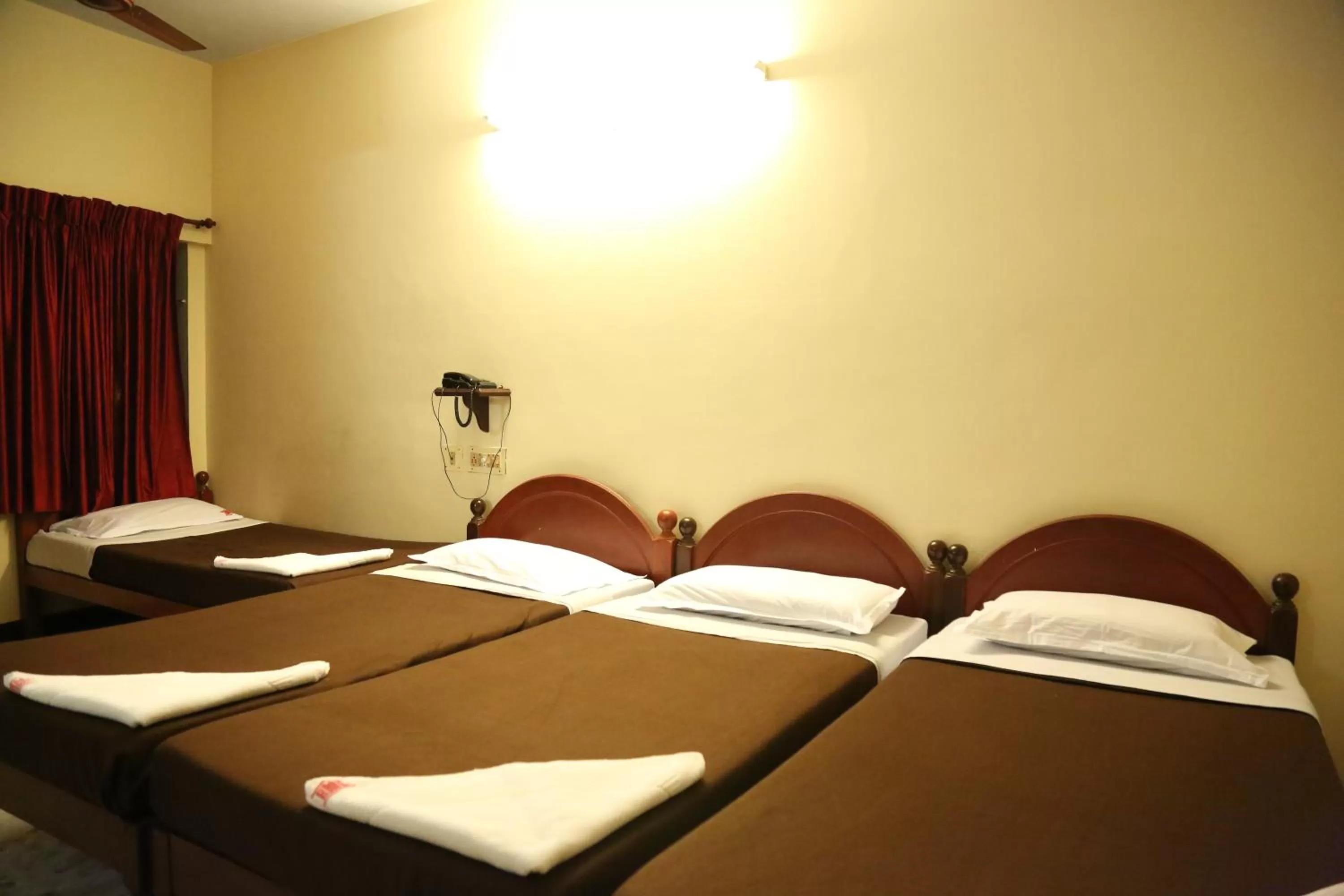 Comfort Quadruple Room in Rmc travellers inn